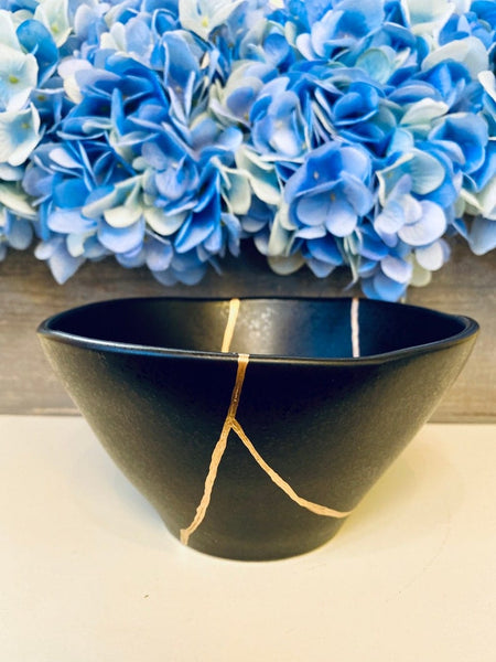 Kintsugi Pottery Black Bowl Gold Flowers Japanese Decor Handmade – Kintsugi  Generations