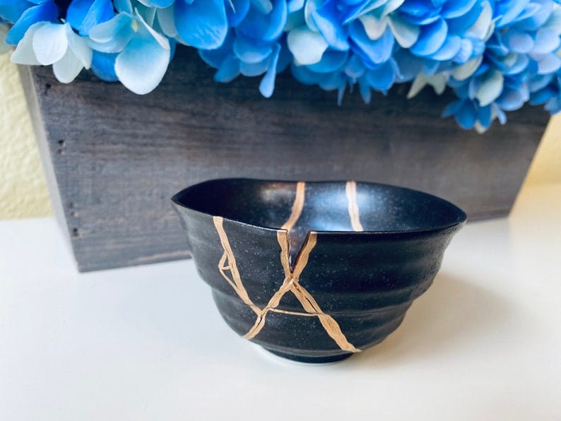 Kintsugi Bowl, Home Decor, Personalized Gifts, Gifts for Her, Wedding Gifts, Home Gifts, Kintsugi Repaired Black or White Stoneware Sake Cup
