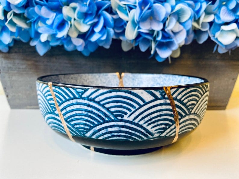 Kintsugi Bowl, Home Decor, Personalized Gifts, Gifts for Her, Minimalist, Wedding Gift, Kintsugi Repaired Wave Pattern Gold Inlaid Bowl