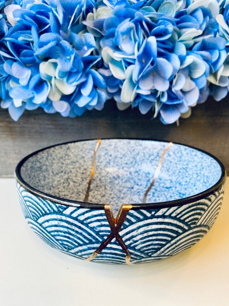 Kintsugi Bowl, Home Decor, Personalized Gifts, Gifts for Her, Minimalist, Wedding Gift, Kintsugi Repaired Wave Pattern Gold Inlaid Bowl