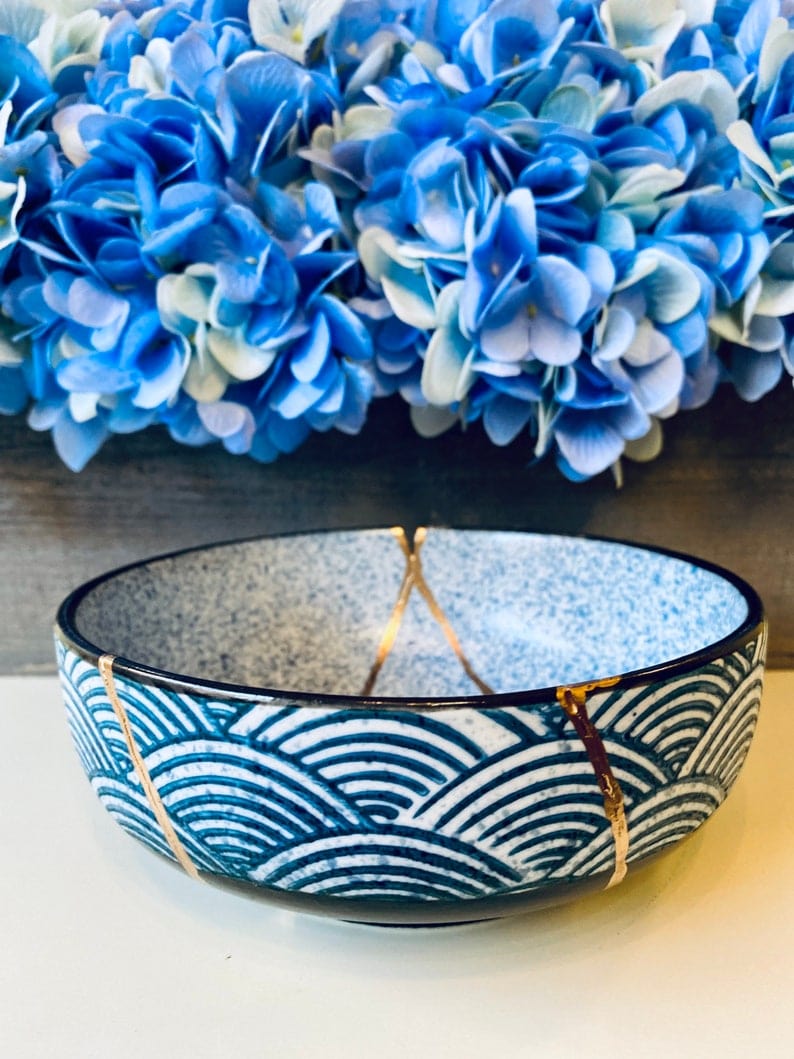 Kintsugi Bowl, Home Decor, Personalized Gifts, Gifts for Her, Minimalist, Wedding Gift, Kintsugi Repaired Wave Pattern Gold Inlaid Bowl