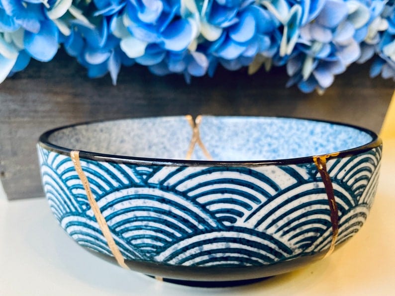 Kintsugi Bowl, Home Decor, Personalized Gifts, Gifts for Her, Minimalist, Wedding Gift, Kintsugi Repaired Wave Pattern Gold Inlaid Bowl