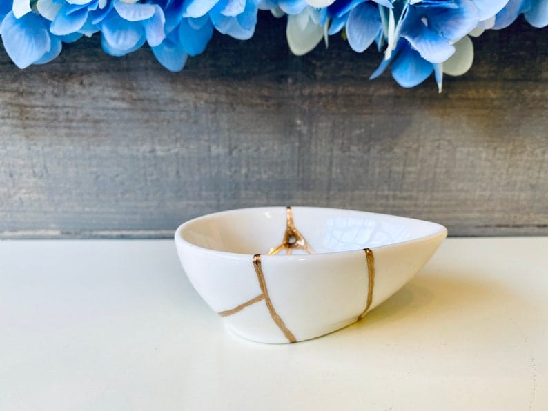 Kintsugi Gifts, Home Gifts, Fall Gifts, Gifts for Her, Home Decor, Anniversary Gifts, Wedding Gifts, Kintsugi Repaired Small Teardrop Bowl