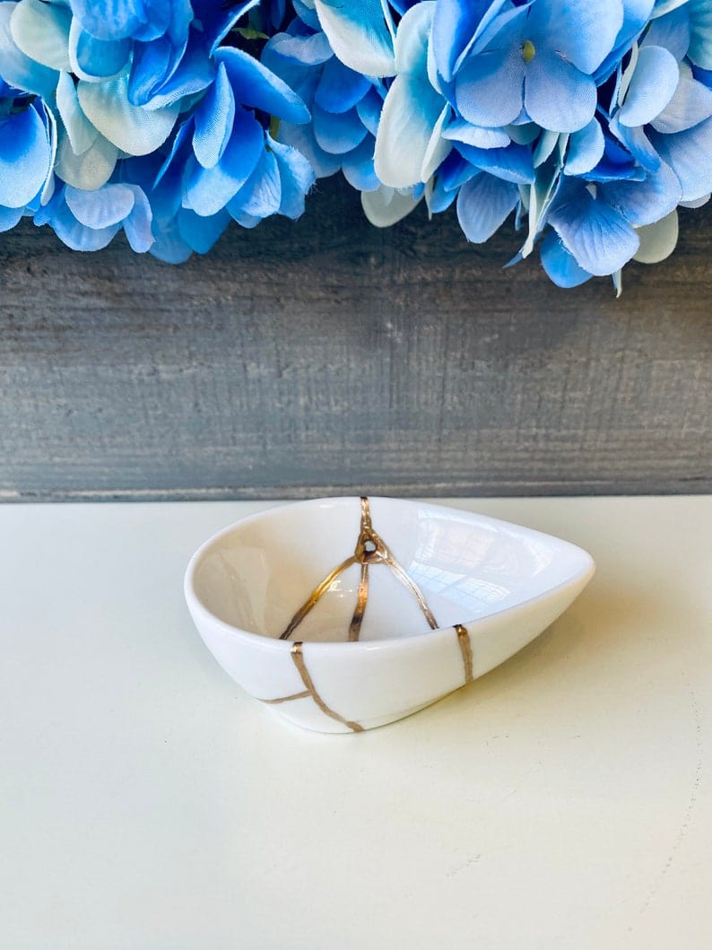 Kintsugi Gifts, Home Gifts, Fall Gifts, Gifts for Her, Home Decor, Anniversary Gifts, Wedding Gifts, Kintsugi Repaired Small Teardrop Bowl