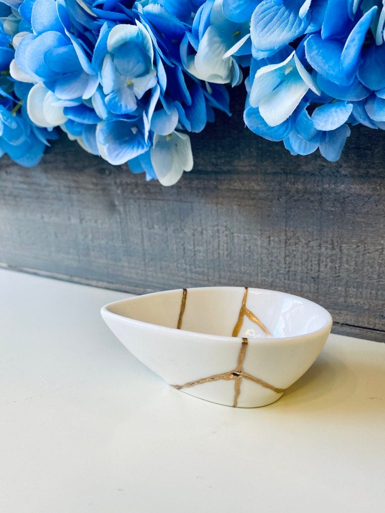 Kintsugi Gifts, Home Gifts, Fall Gifts, Gifts for Her, Home Decor, Anniversary Gifts, Wedding Gifts, Kintsugi Repaired Small Teardrop Bowl