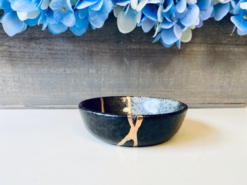 Kintsugi Repaired Black Stoneware Dish