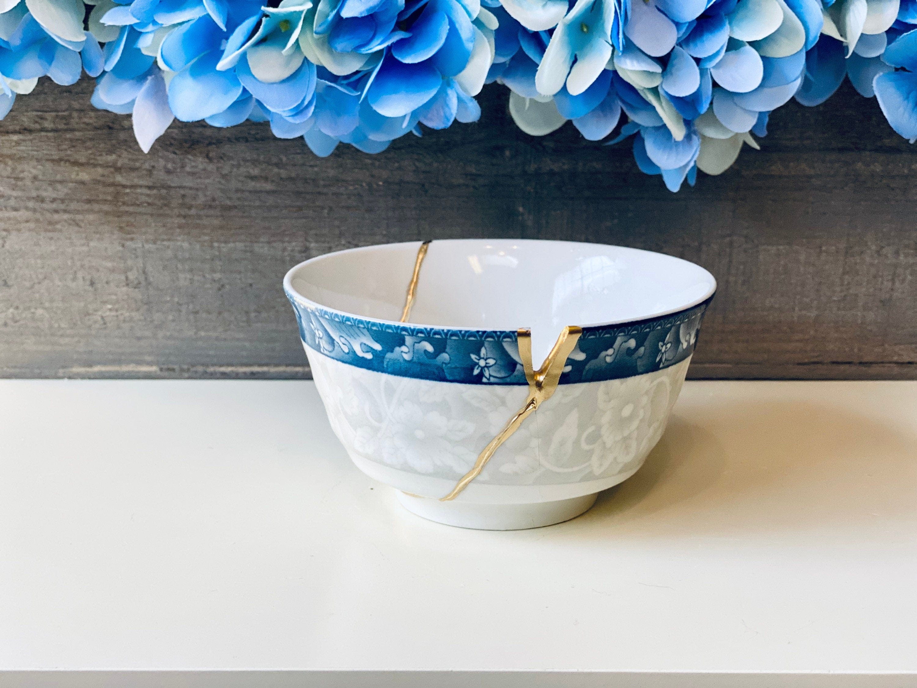 Kintsugi Repaired Blue and White Bowl Gold Inlaid