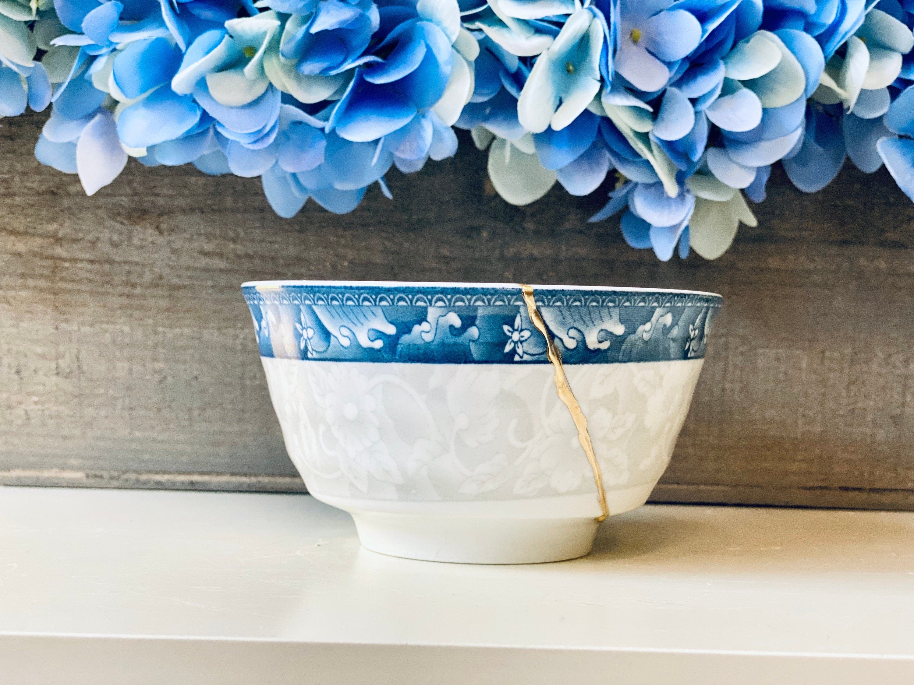 Kintsugi Repaired Blue and White Bowl Gold Inlaid