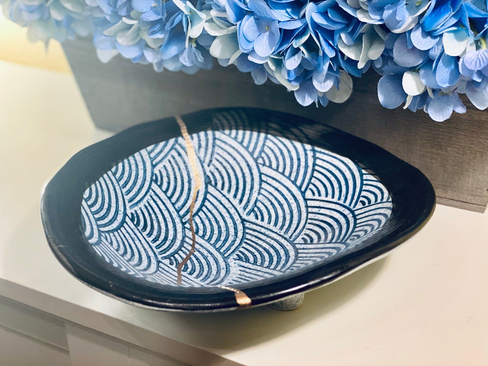Kintsugi Repaired Stoneware Scale Pattern Platter
