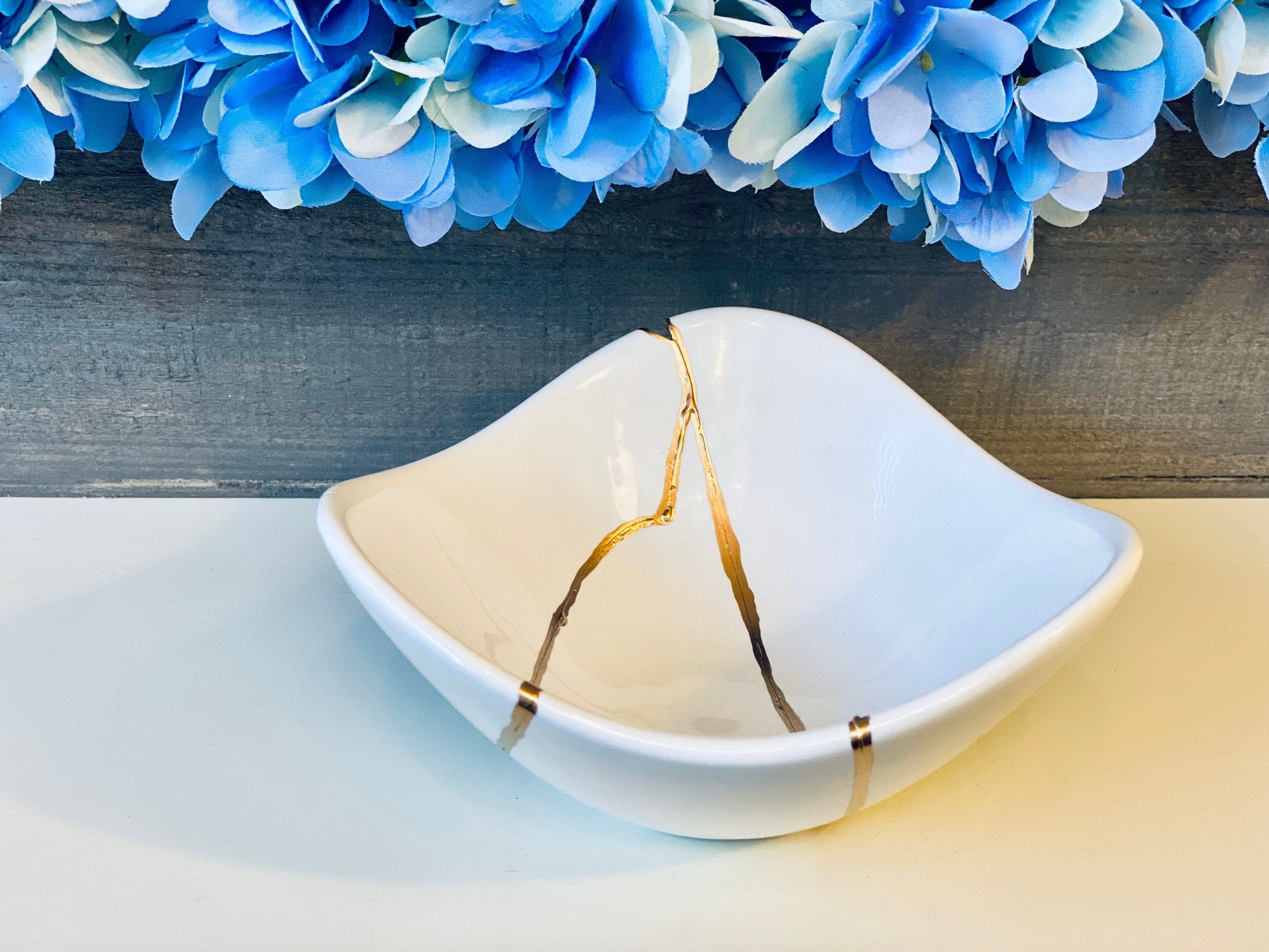 Kintsugi Repaired Medium Porcelain White Curved Bowl