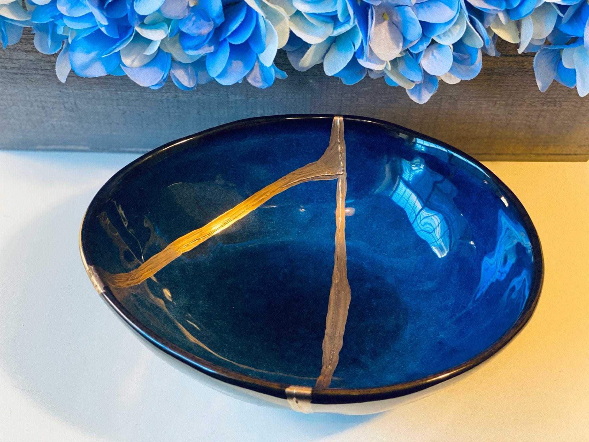 Kintsugi Repaired Reactive Glaze Cat-Eye Blue Egg Bowl Gold Inlaid