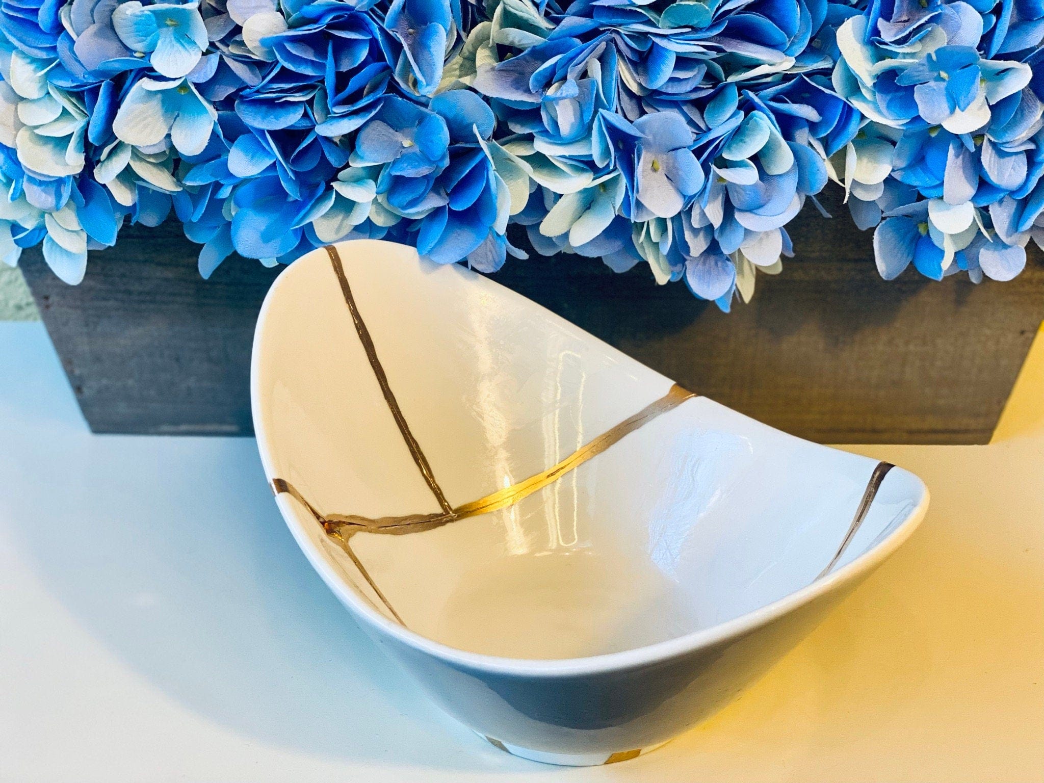 Kintsugi Repaired White Porcelain Curved Bowl