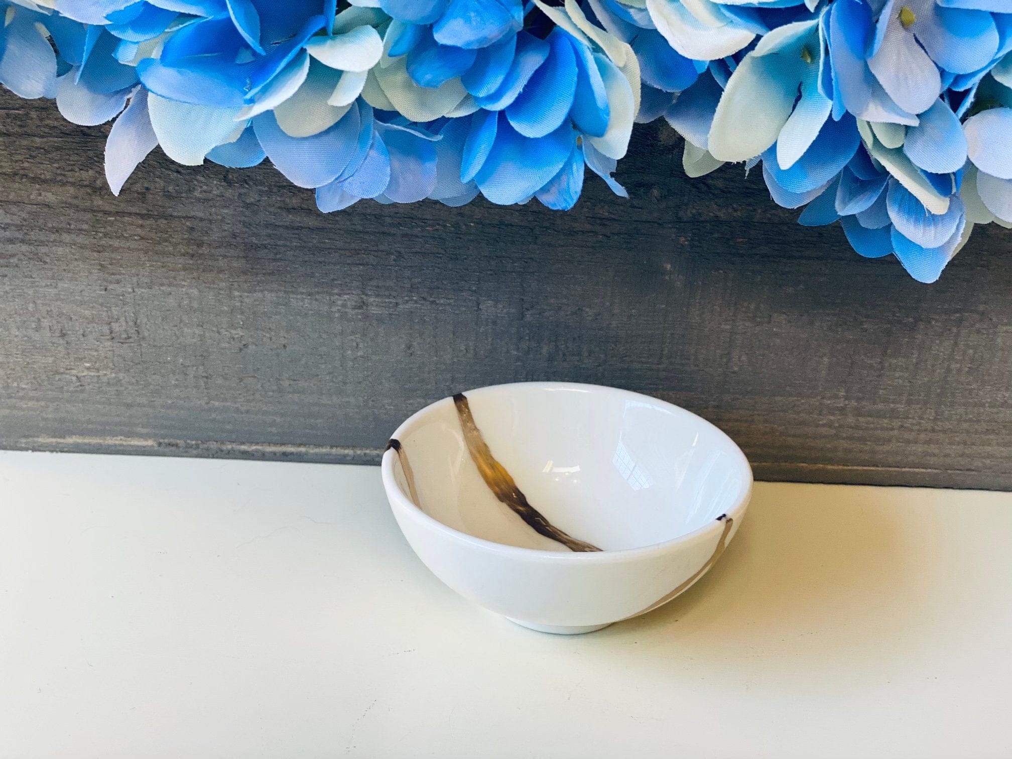 Kintsugi Repaired Small Porcelain Trinket Dish Gold Inlaid