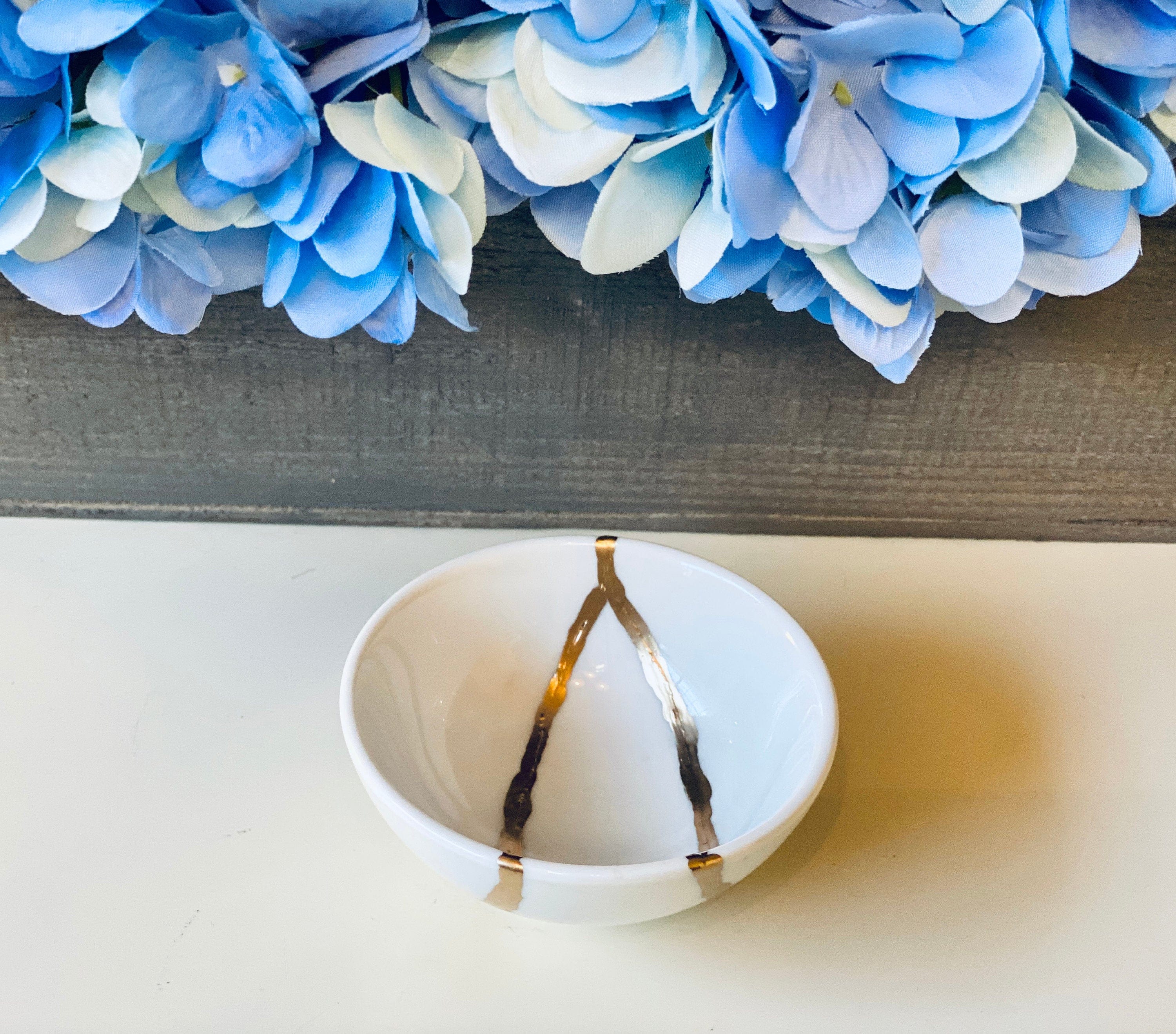 Kintsugi Repaired Small Porcelain Trinket Dish Gold Inlaid