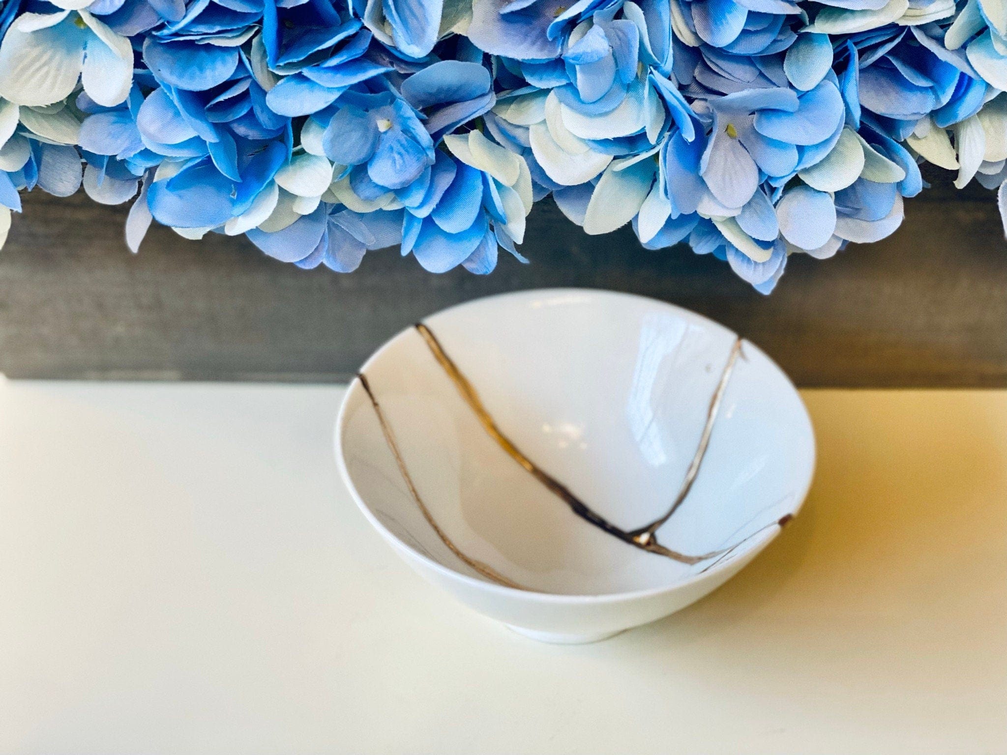 Kintsugi Repaired White Porcelain Ring Bowl Gold Inlaid