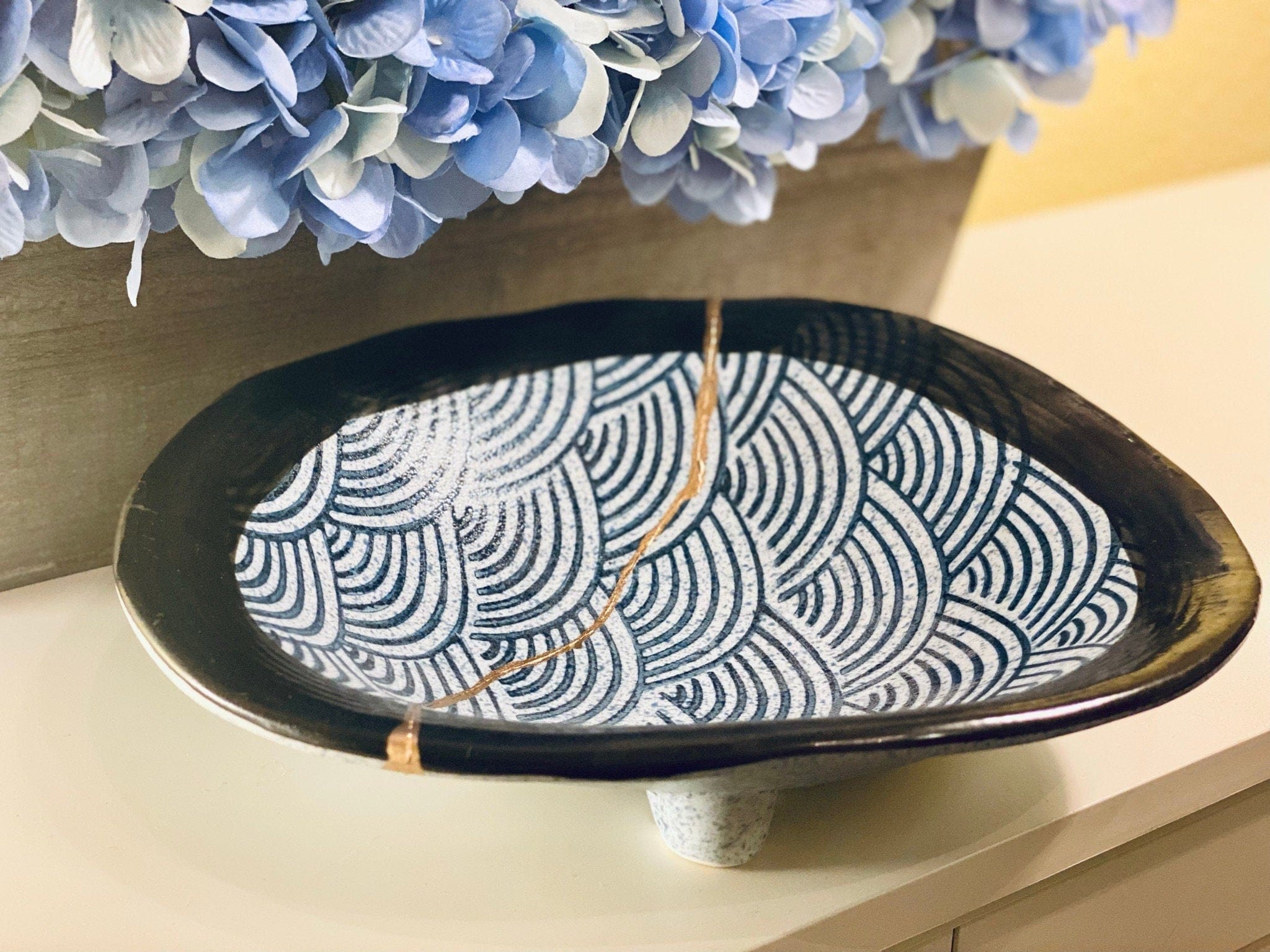 Kintsugi Repaired Stoneware Scale Pattern Platter