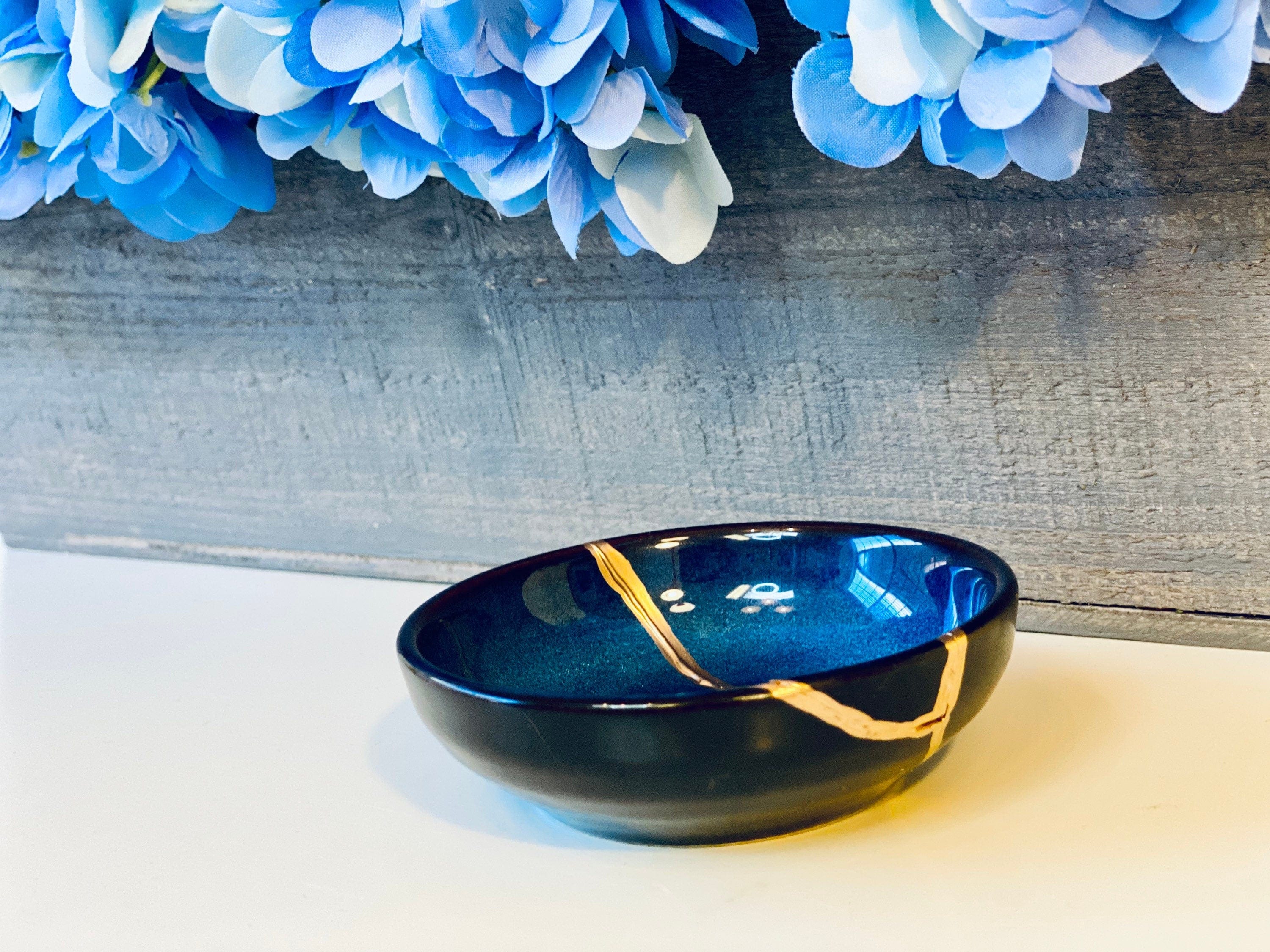 Kintsugi Repaired Small Cat Eye Blue Ring Bowl