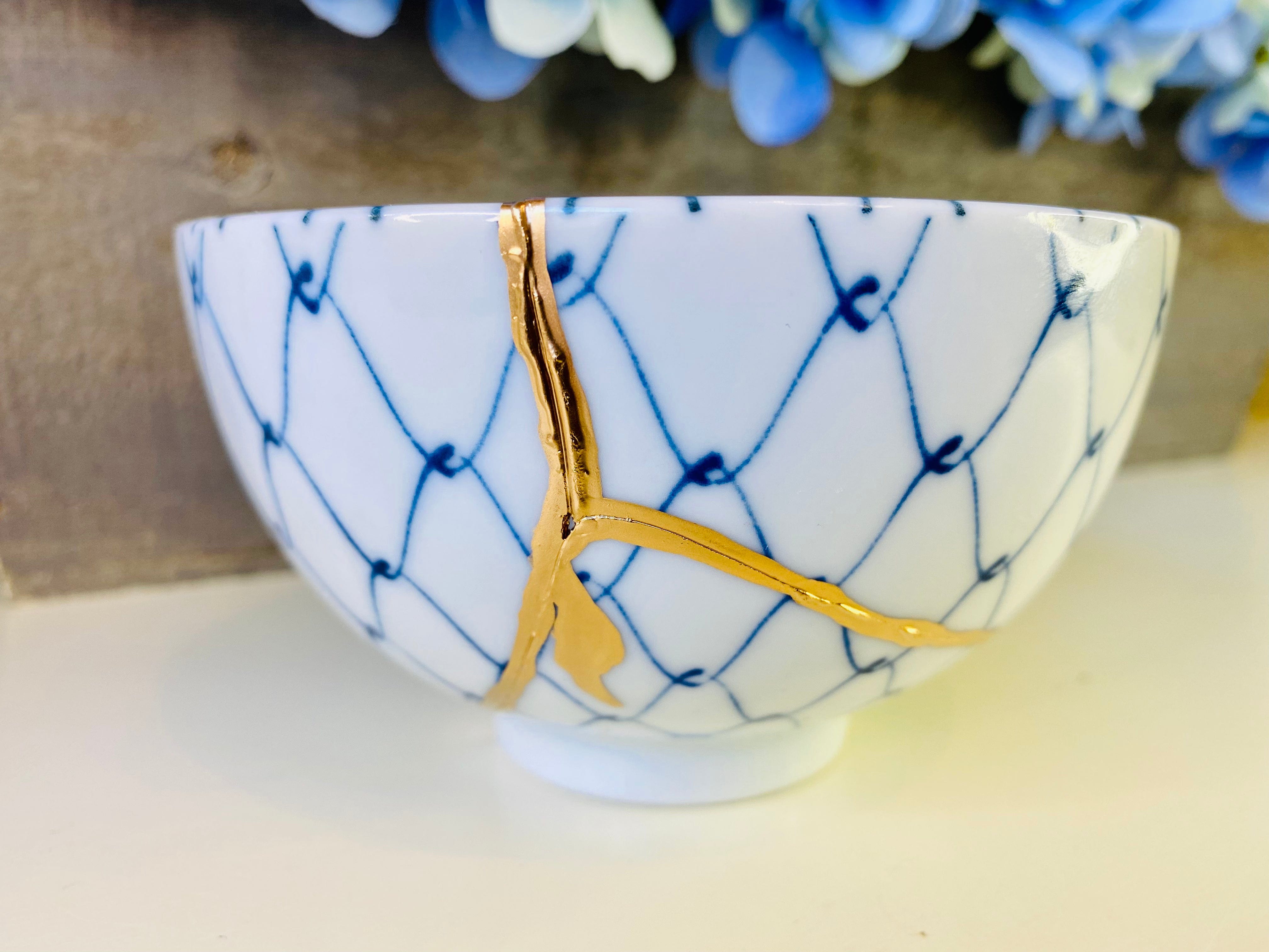 Kintsugi White Bowl Ring Pattern