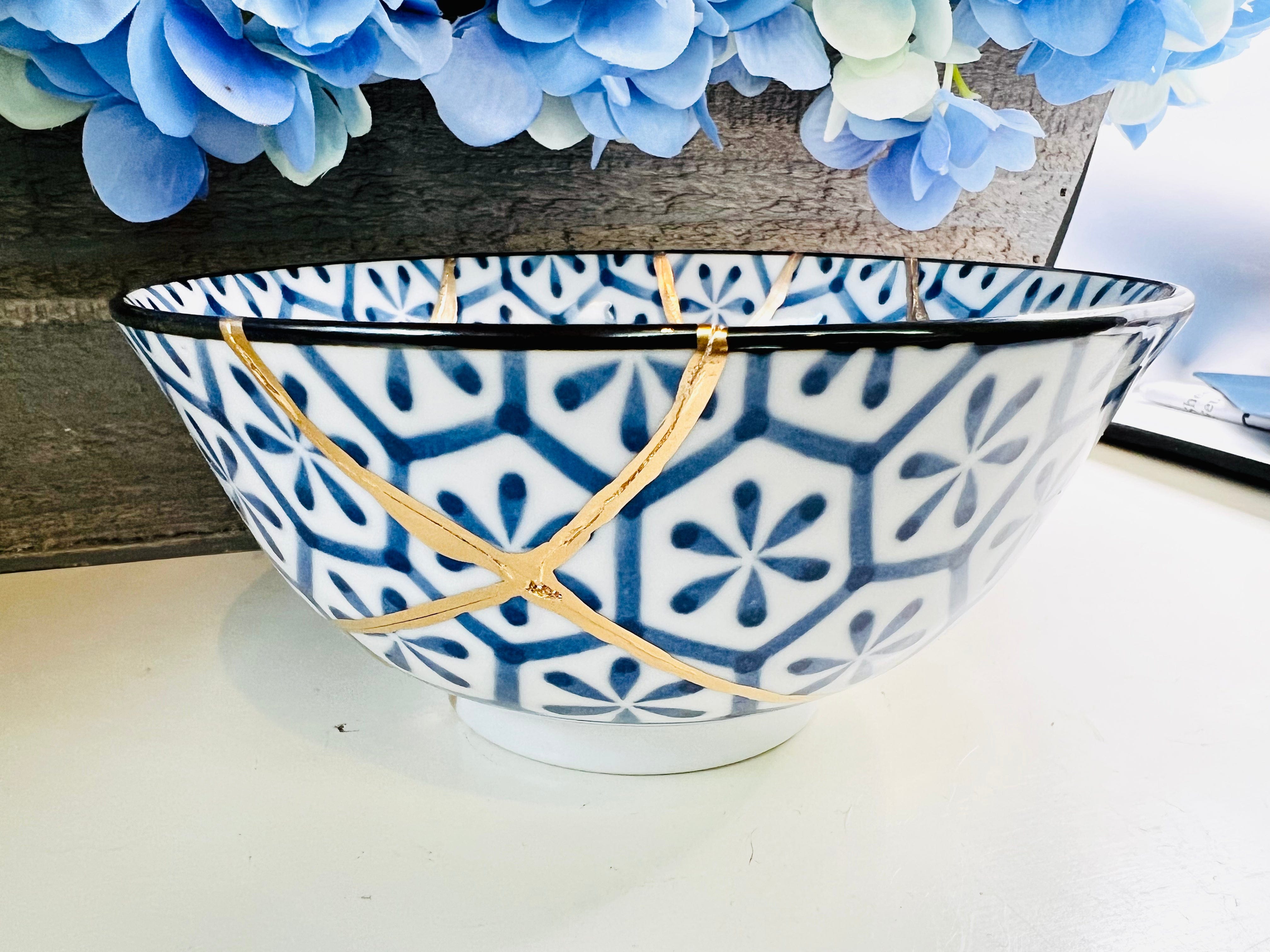 Kintsugi Bowl, Kintsugi Monyou Blue, Kintsugi Pottery, Minimalist, Home Decor, Fall Gifts, Blue and White Lined Ring Dish