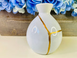 Kintsugi Gifts, White Sake Bottle, Kintsugi Pottery, Japanese Decor, Home Decor, Minimalist, Graduation, Kintsugi White Sake Bottle