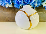 Kintsugi Vase, White Bud Vase, Kintsugi Gifts, Japanese Decor, Fine Art Ceramics, Minimalist, Home Decor, Kintsugi White Bud Vase