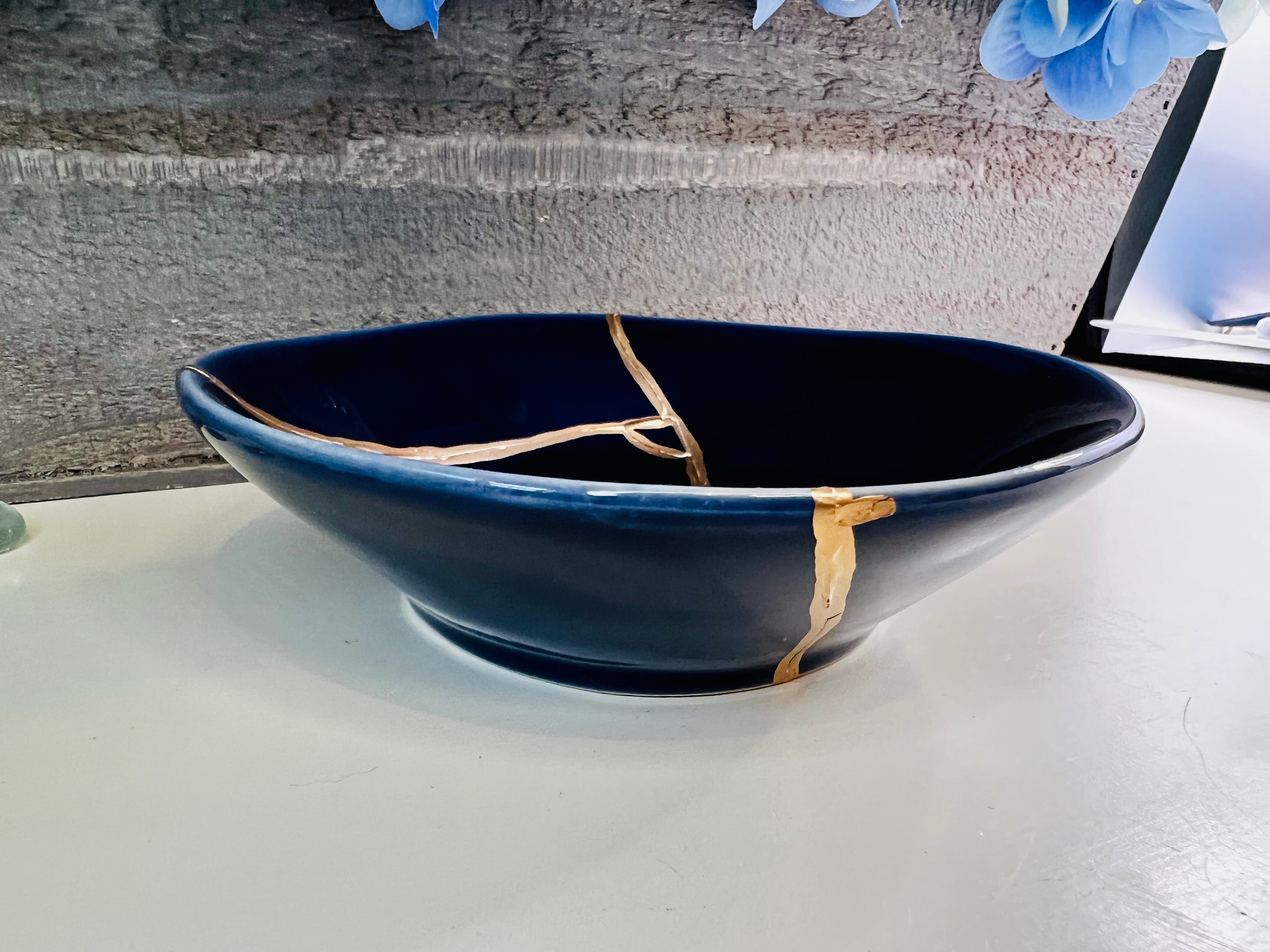 Kintsugi Bowl, Hue Navy Blue Bowl, Kintsugi Art, Fall Minimalist, Handmade Home Decor, Personalized Gifts, Navy Blue Bowl Gold Inlaid