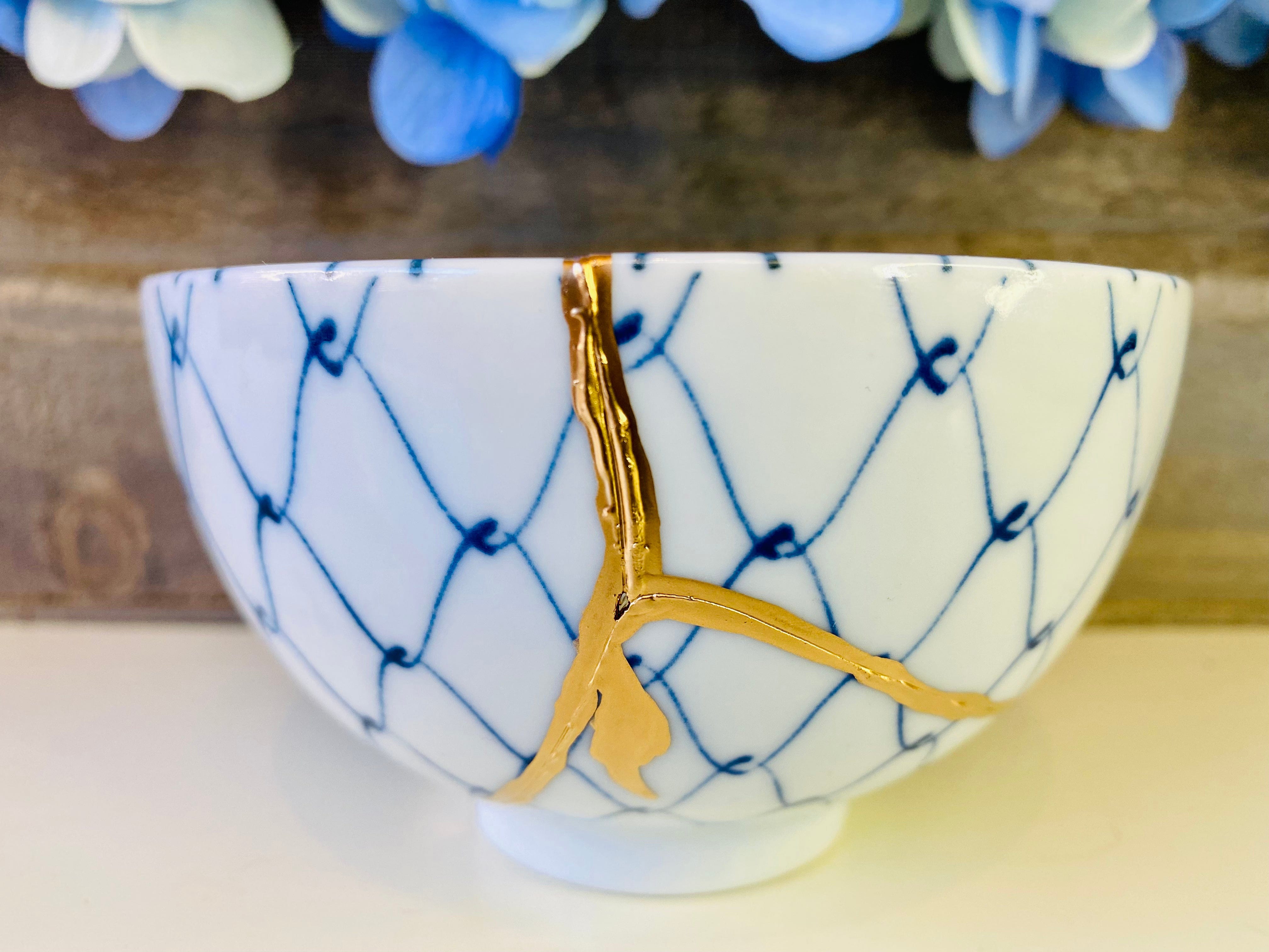 Kintsugi White Bowl Ring Pattern