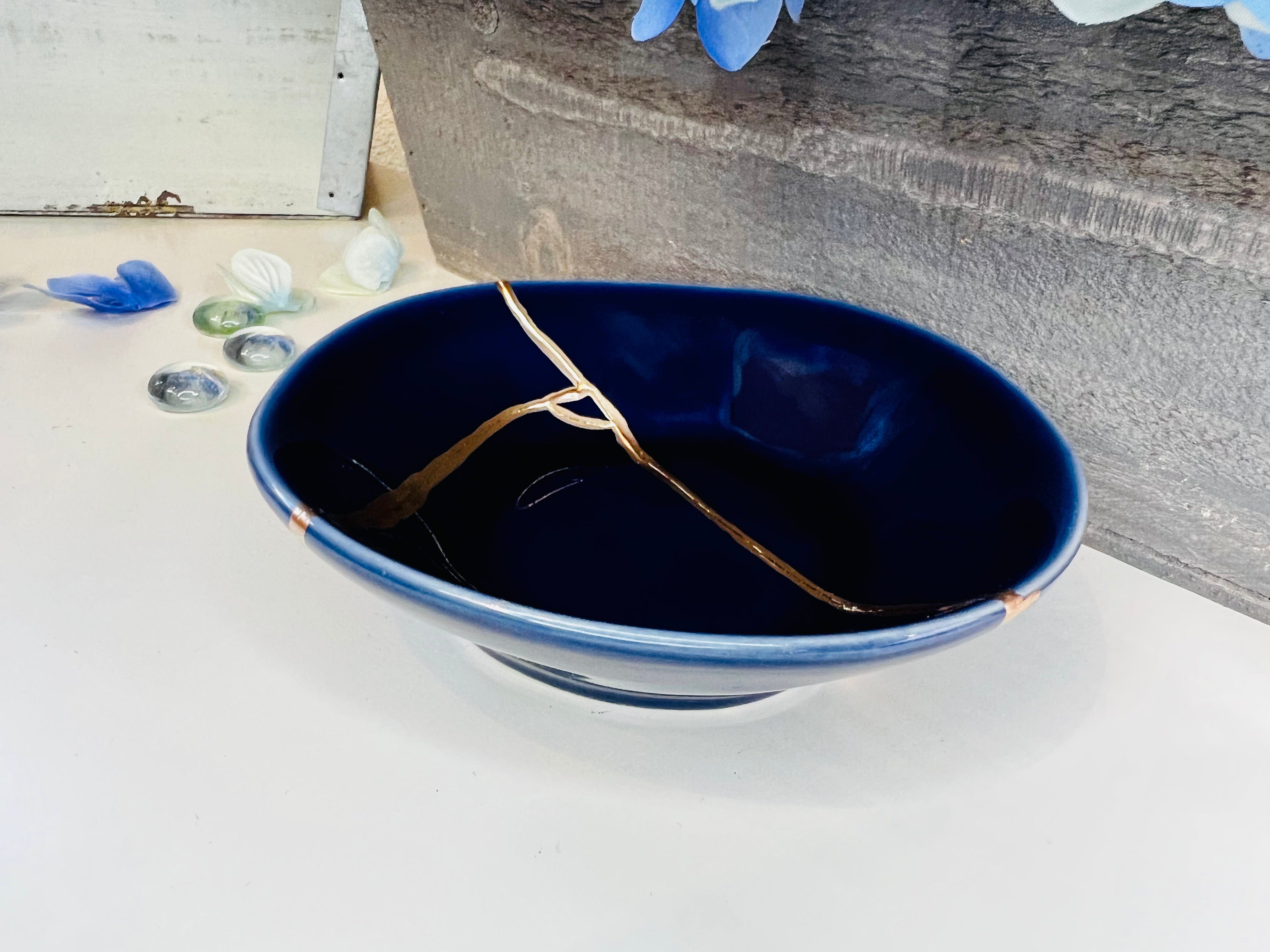 Kintsugi Bowl, Hue Navy Blue Bowl, Kintsugi Art, Fall Minimalist, Handmade Home Decor, Personalized Gifts, Navy Blue Bowl Gold Inlaid