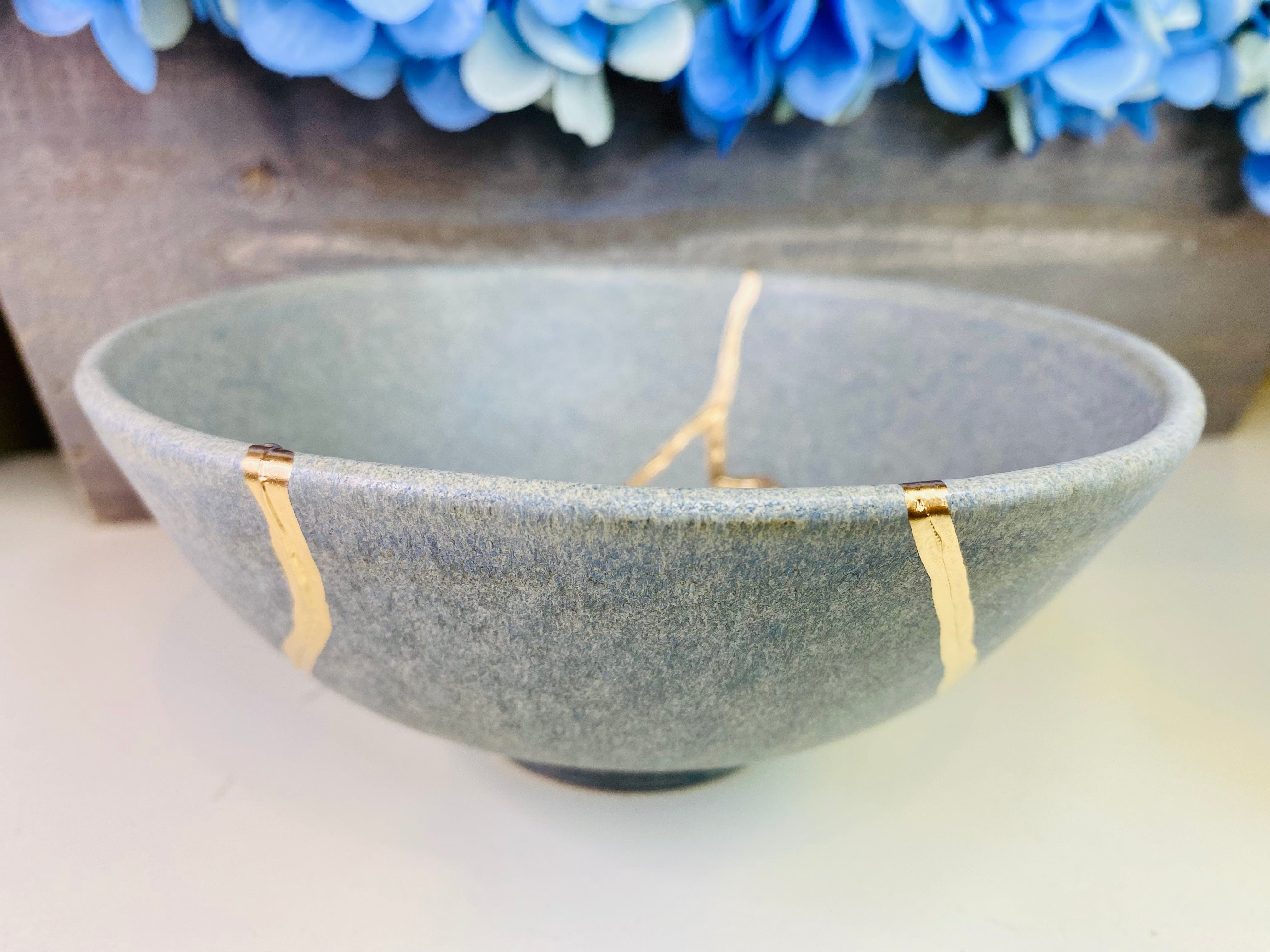 Kintsugi Bowl, Concrete Grey Bowl, Kintsugi Gifts, Minimalist Gift, Kintsugi Pottery, Rustic, Summer Gifts, Kintsugi Stoneware Concrete Bowl