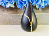 Kintsugi Vase, Black Bud Vase, Kintsugi Gifts, Japanese Decor, Kintsugi Pottery, Fine Art Ceramics, Minimalist, Kintsugi Black Bud Vase
