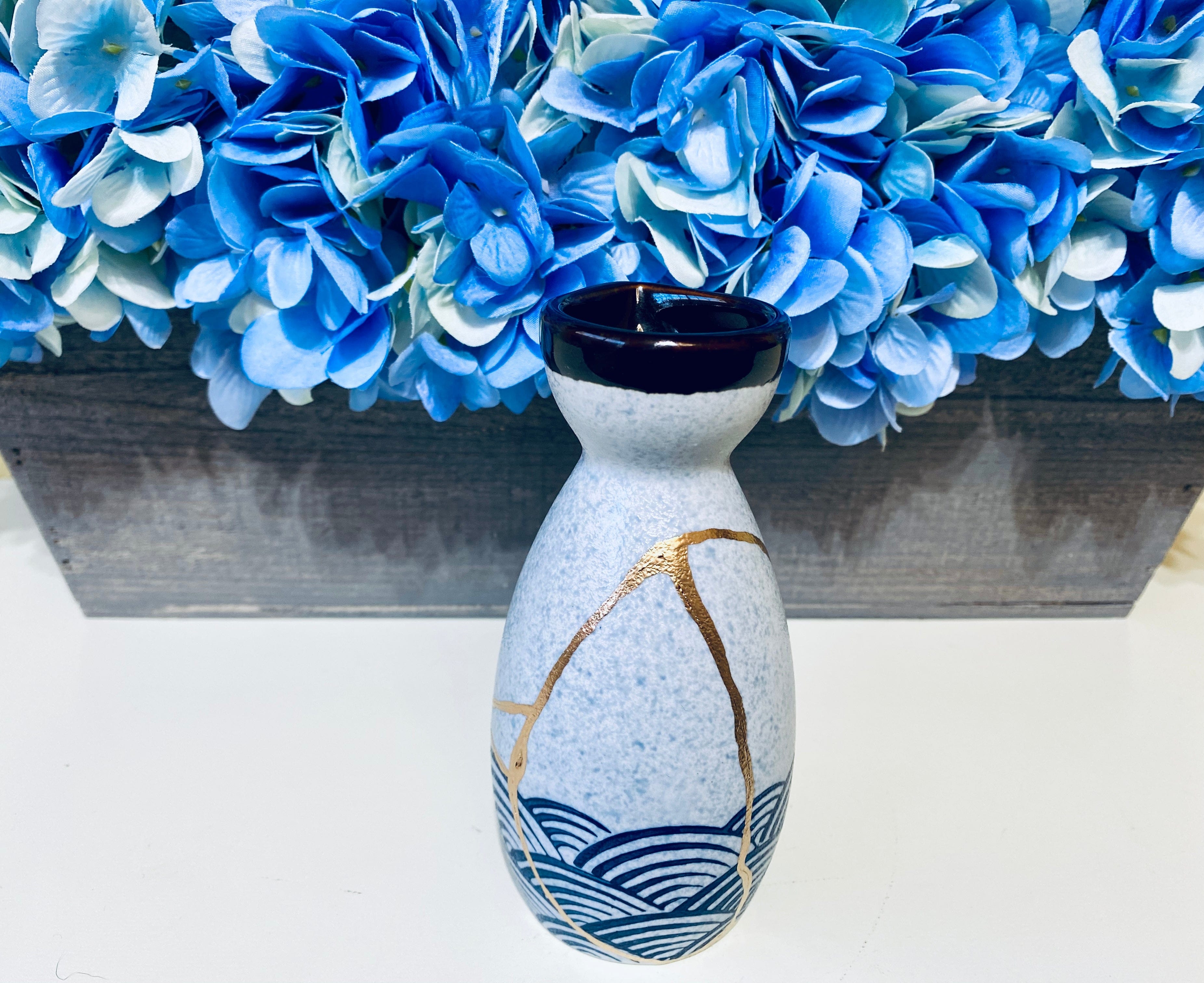 Kintsugi Repaired Scale Pattern Stoneware Sake Bottle