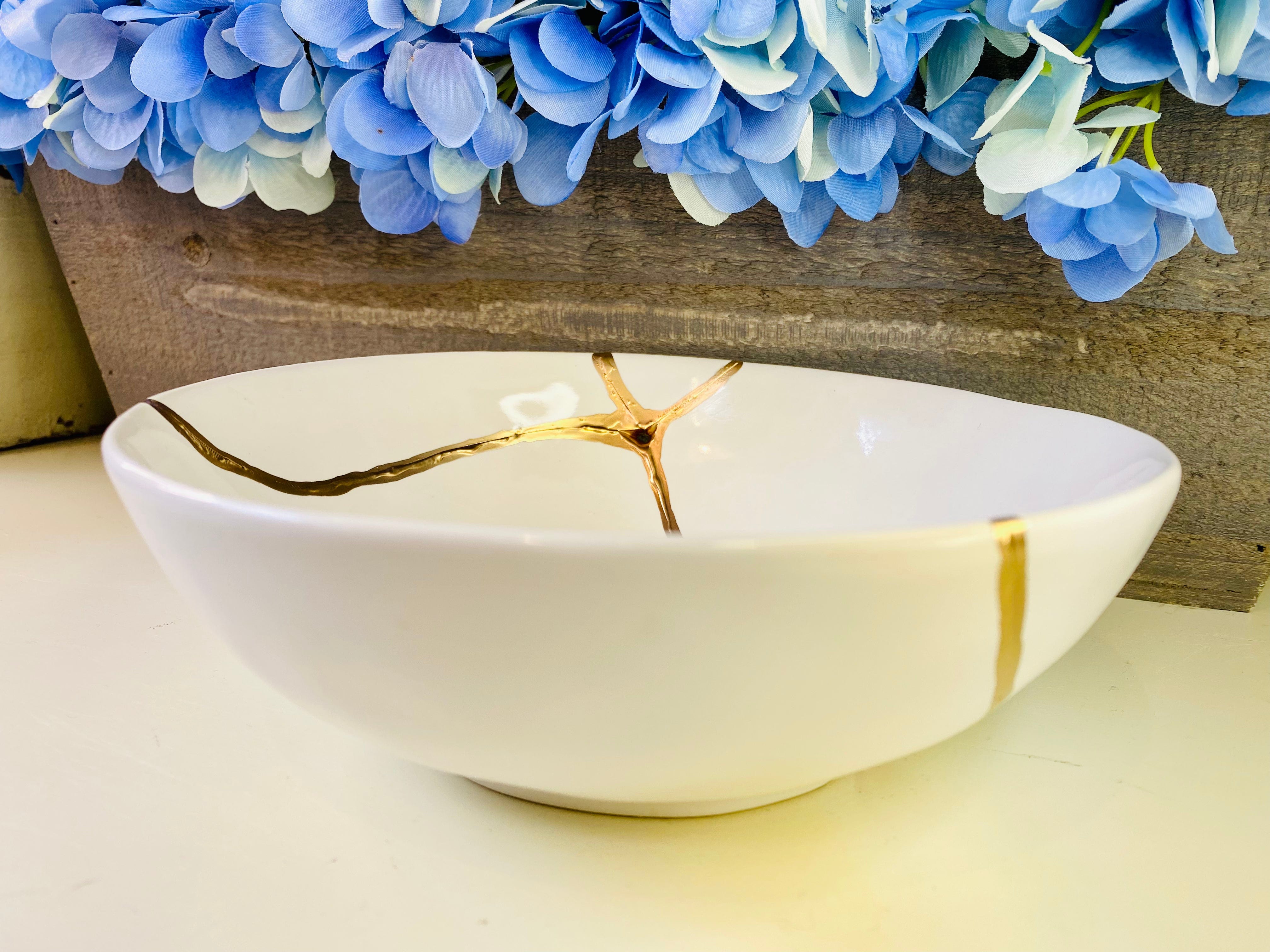 Kintsugi Bowl, White Stoneware Bowl, Fine Art Ceramics, Wedding Day Gifts, Japanese Decor, Minimalist Gifts, Kintsugi White Stoneware Bowl