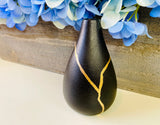 Kintsugi Vase, Black Bud Vase, Kintsugi Gifts, Japanese Decor, Kintsugi Pottery, Fine Art Ceramics, Minimalist, Kintsugi Black Bud Vase