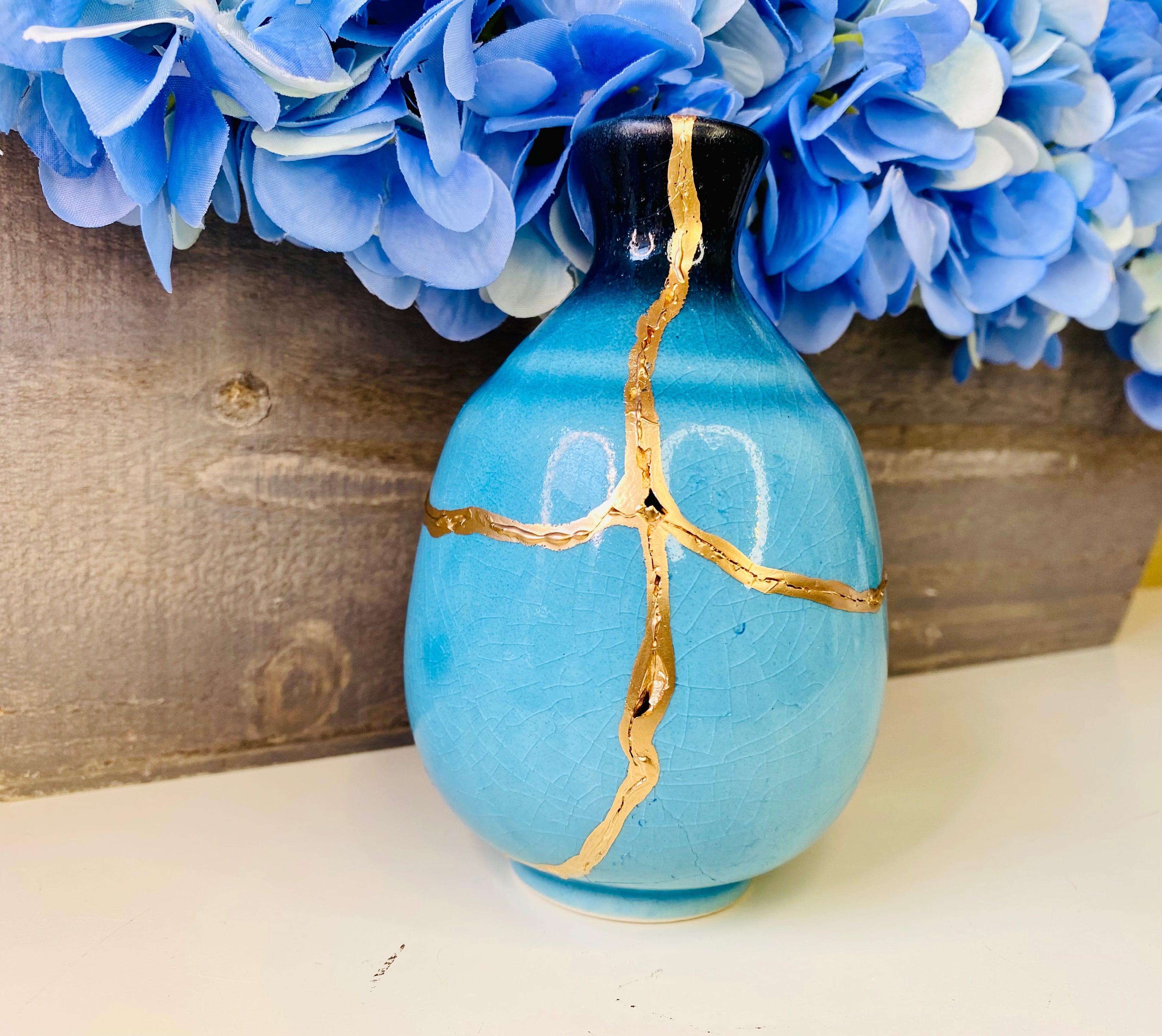 Kintsugi Vase, Turkish Blue Bud Vase, Fine Art Ceramics, Room Decor, Minimalist Gifts, Kintsugi, Wedding Gifts, Kintsugi Turkish Blue Vase