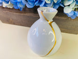 Kintsugi Gifts, White Sake Bottle, Kintsugi Pottery, Japanese Decor, Home Decor, Minimalist, Graduation, Kintsugi White Sake Bottle