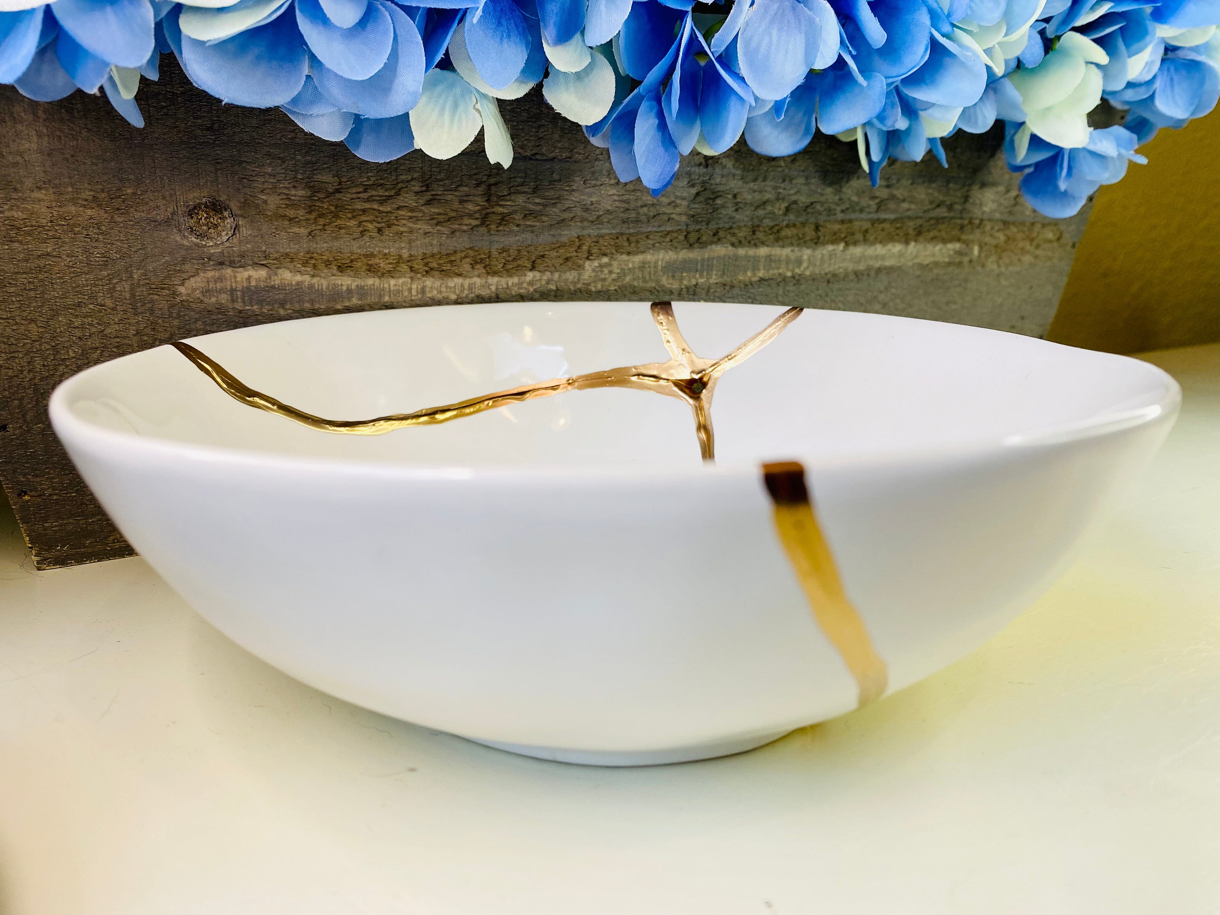 Kintsugi Bowl, White Stoneware Bowl, Fine Art Ceramics, Wedding Day Gifts, Japanese Decor, Minimalist Gifts, Kintsugi White Stoneware Bowl
