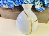 Kintsugi Gifts, White Sake Bottle, Kintsugi Pottery, Japanese Decor, Home Decor, Minimalist, Graduation, Kintsugi White Sake Bottle