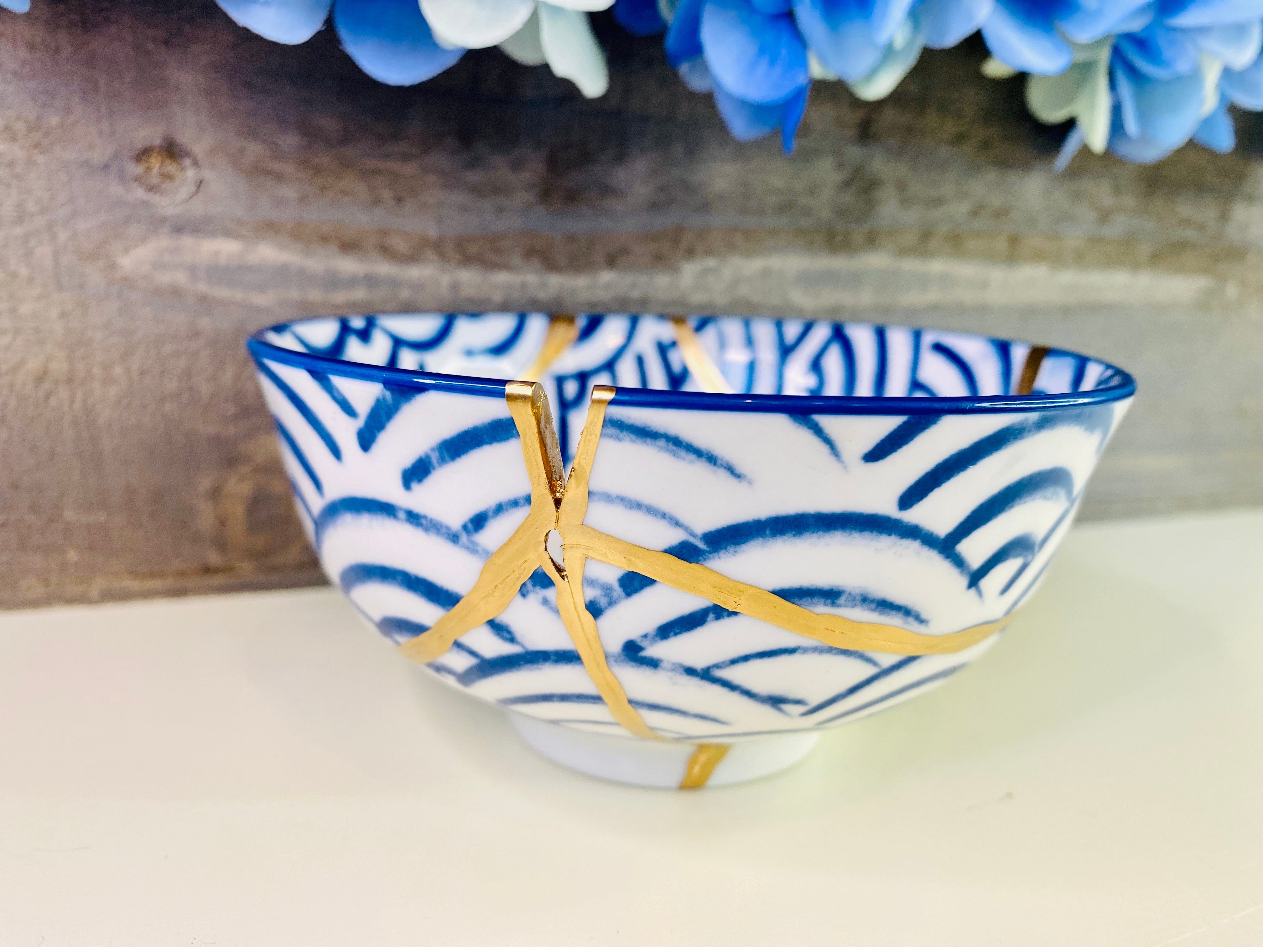 Kintsugi Gifts, White Scale Bowl, Kintsugi Pottery, Japanese Decor, Minimalist, Kintsugi Bowls, Home Decor, Kintsugi White Wave Bowl