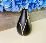 Kintsugi Vase, Black Bud Vase, Kintsugi Gifts, Japanese Decor, Kintsugi Pottery, Fine Art Ceramics, Minimalist, Kintsugi Black Bud Vase