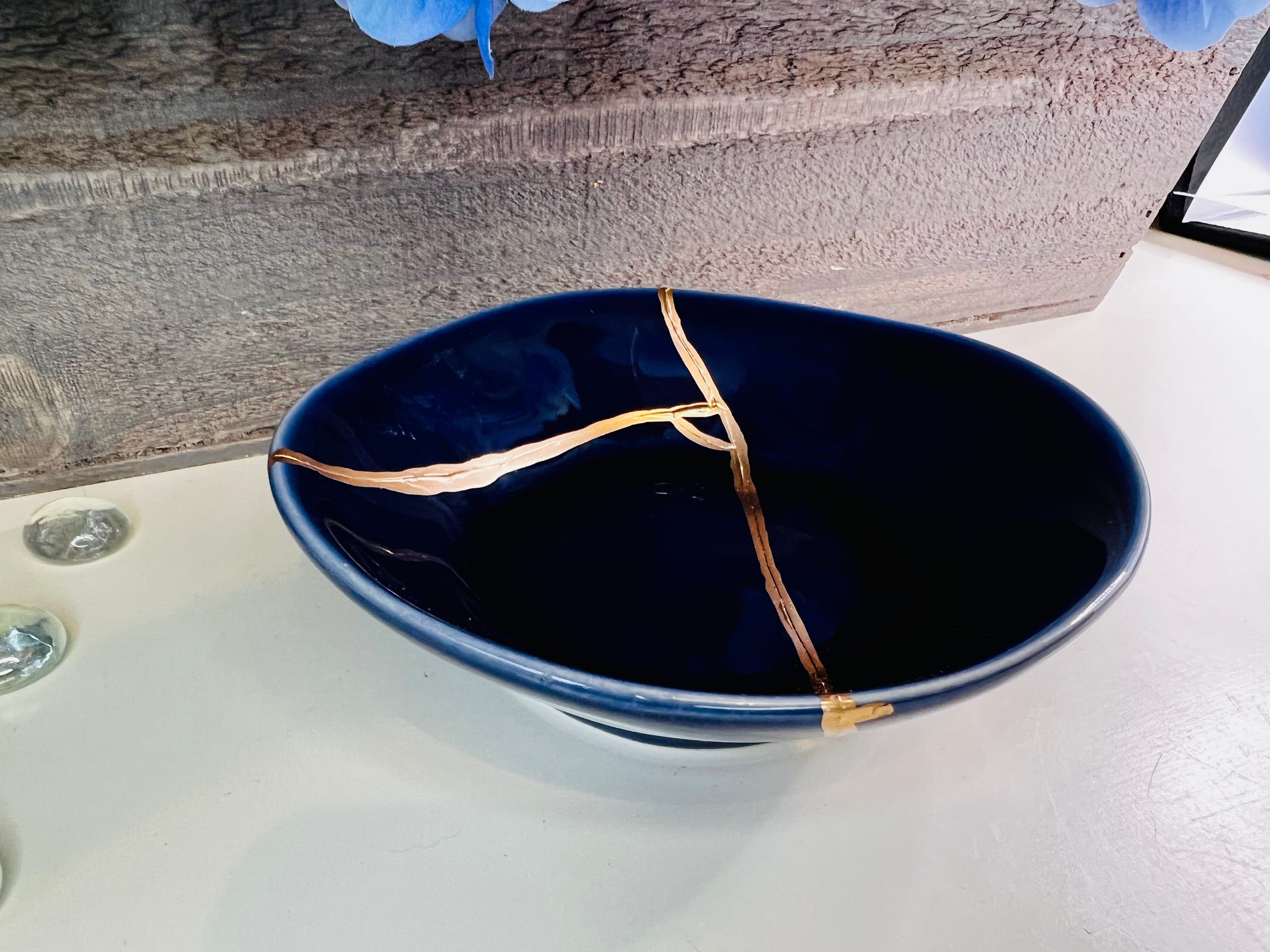 Kintsugi Bowl, Hue Navy Blue Bowl, Kintsugi Art, Fall Minimalist, Handmade Home Decor, Personalized Gifts, Navy Blue Bowl Gold Inlaid