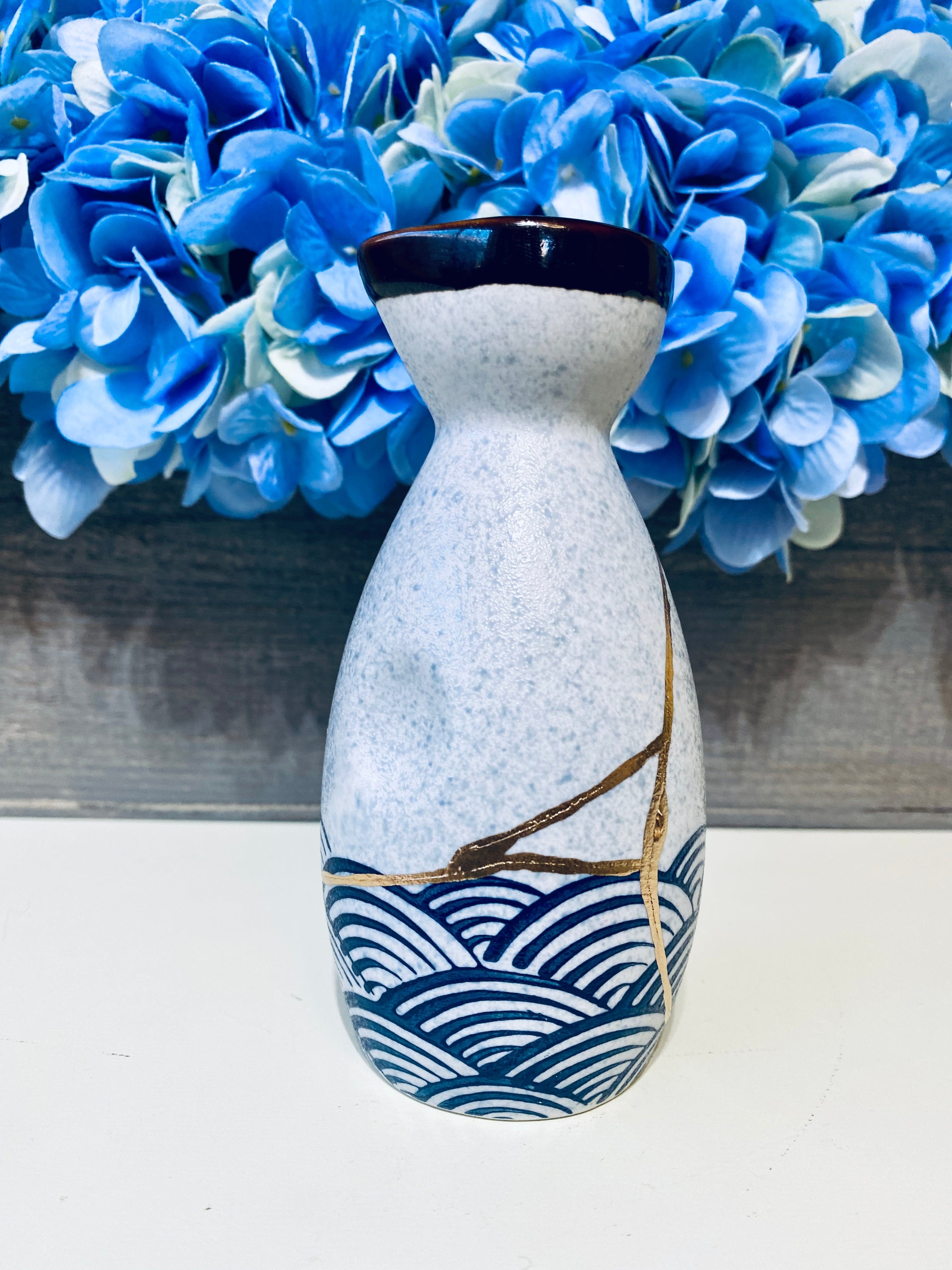 Kintsugi Repaired Scale Pattern Stoneware Sake Bottle