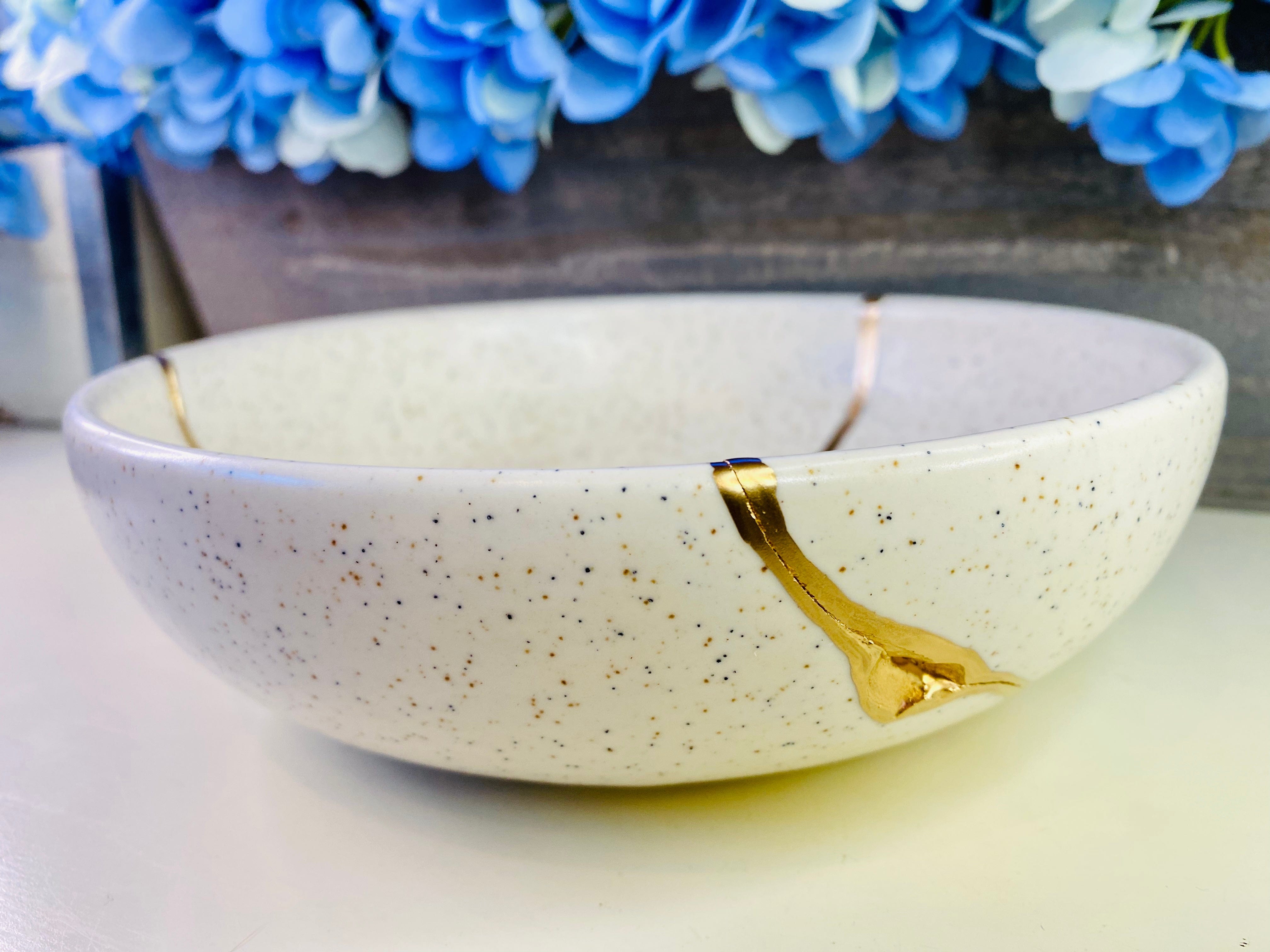 Kintsugi Bowl, Bagel Speckled Bowl, Kintsugi Pottery, Japanese Decor, Minimalist, Home Decor, Graduation, Kintsugi White Bagel Speckle Bowl