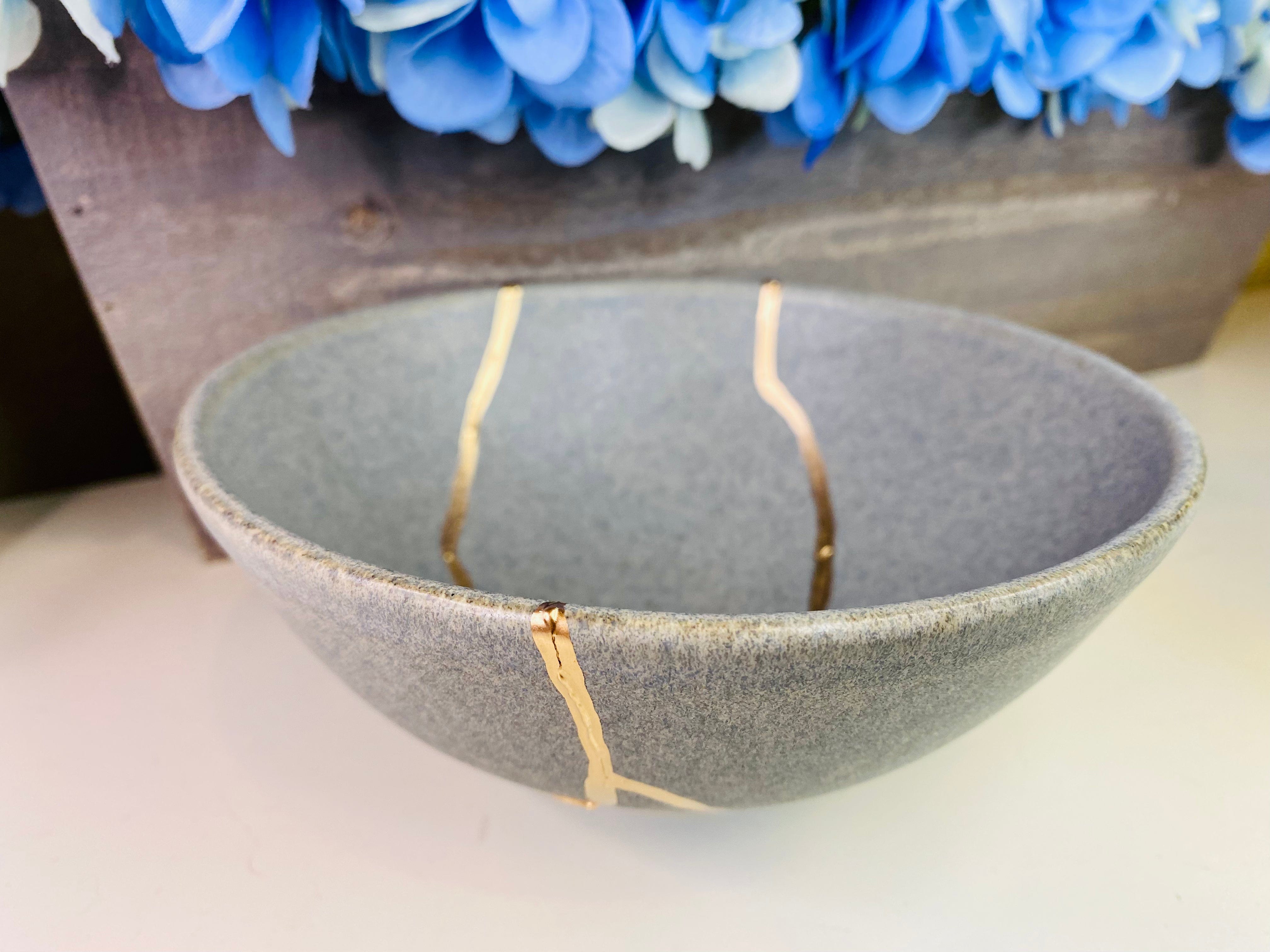 Kintsugi Bowl, Concrete Grey Bowl, Kintsugi Gifts, Minimalist Gift, Kintsugi Pottery, Rustic, Summer Gifts, Kintsugi Stoneware Concrete Bowl