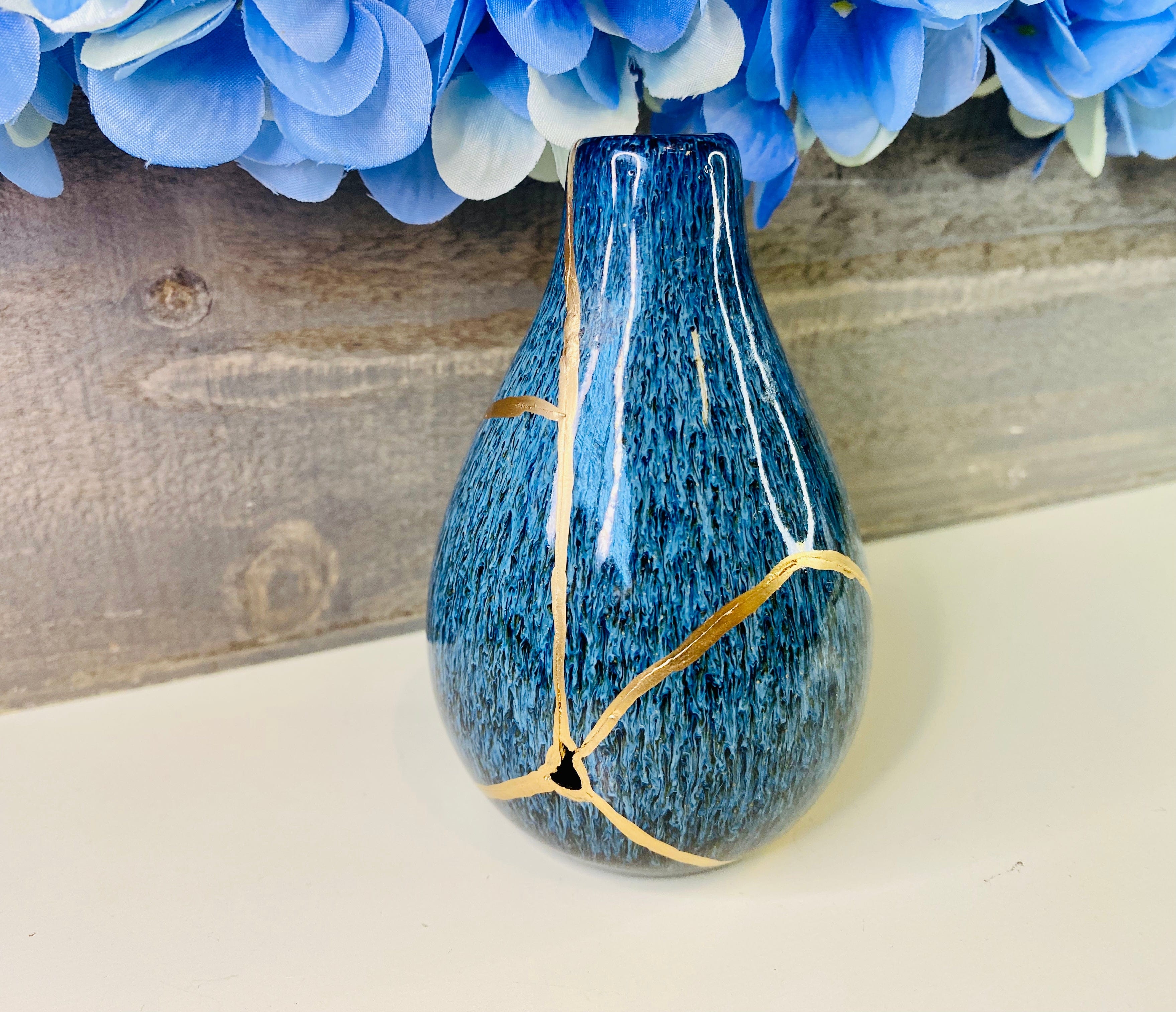 Kintsugi Gifts, Blue Bud Vase, Kintsugi Pottery, Japanese Decor, Minimalist, Home Decor, Graduation, Kintsugi Reactive Blue Bud Vase
