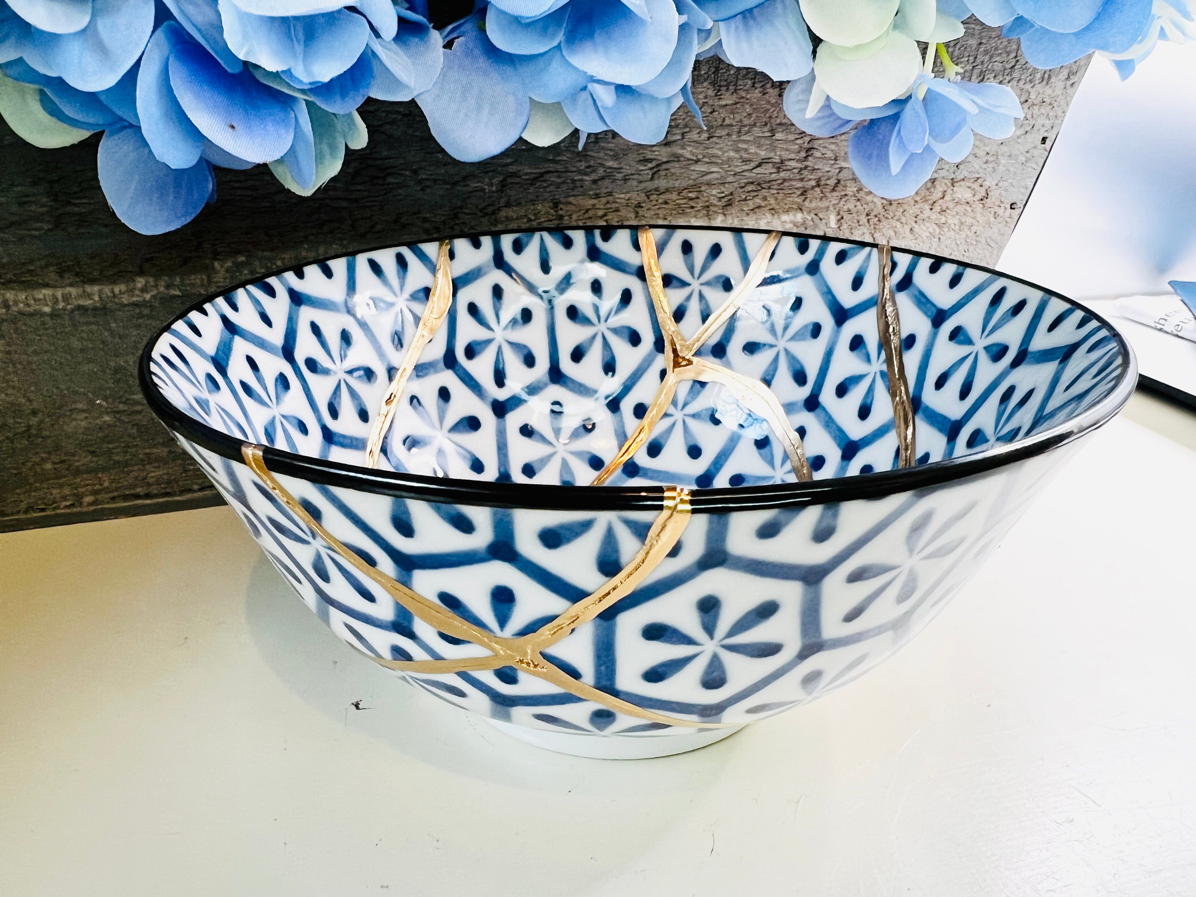Kintsugi Bowl, Kintsugi Monyou Blue, Kintsugi Pottery, Minimalist, Home Decor, Fall Gifts, Blue and White Lined Ring Dish