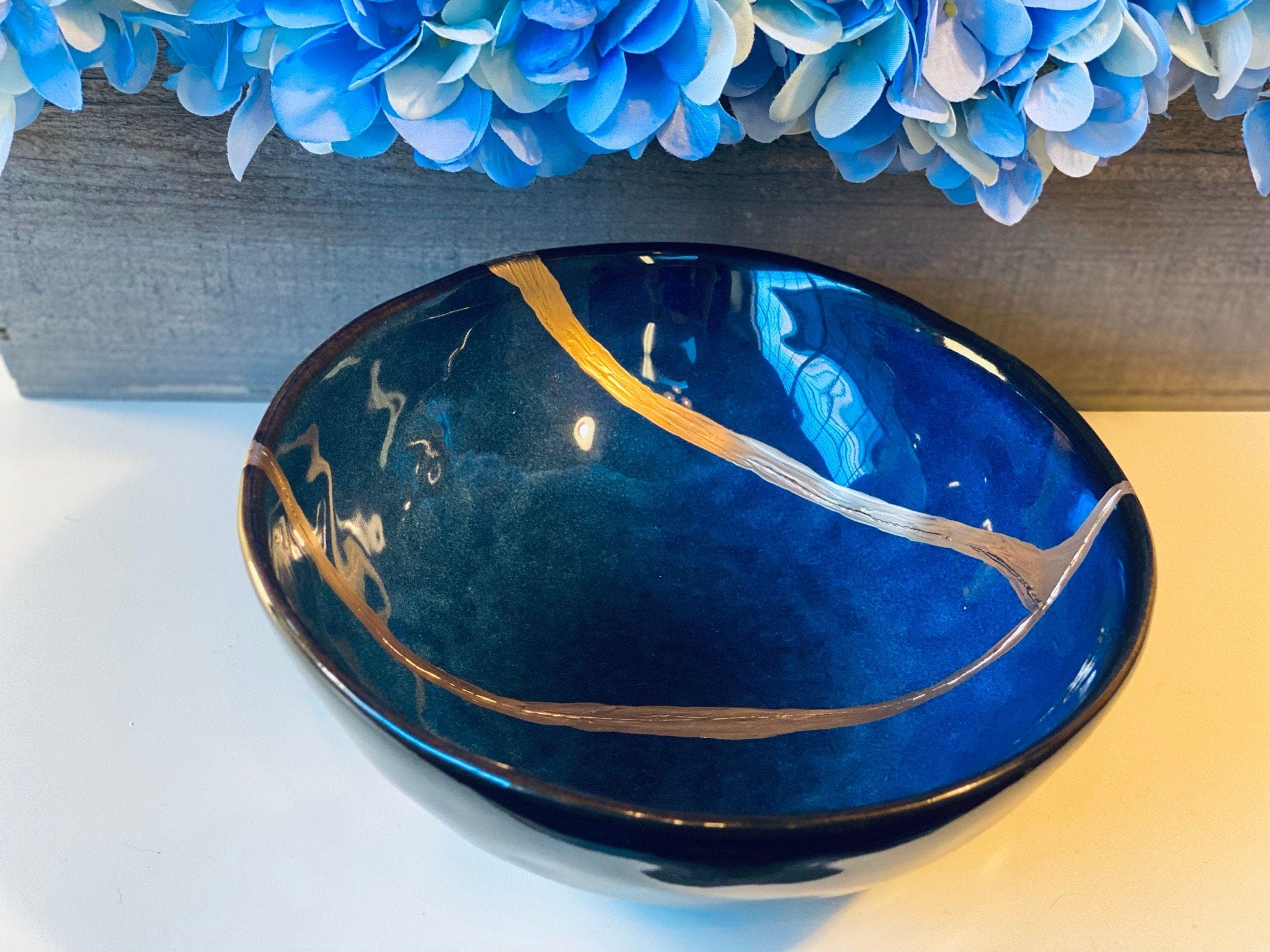 Kintsugi Repaired Reactive Glaze Cat-Eye Blue Egg Bowl Gold Inlaid