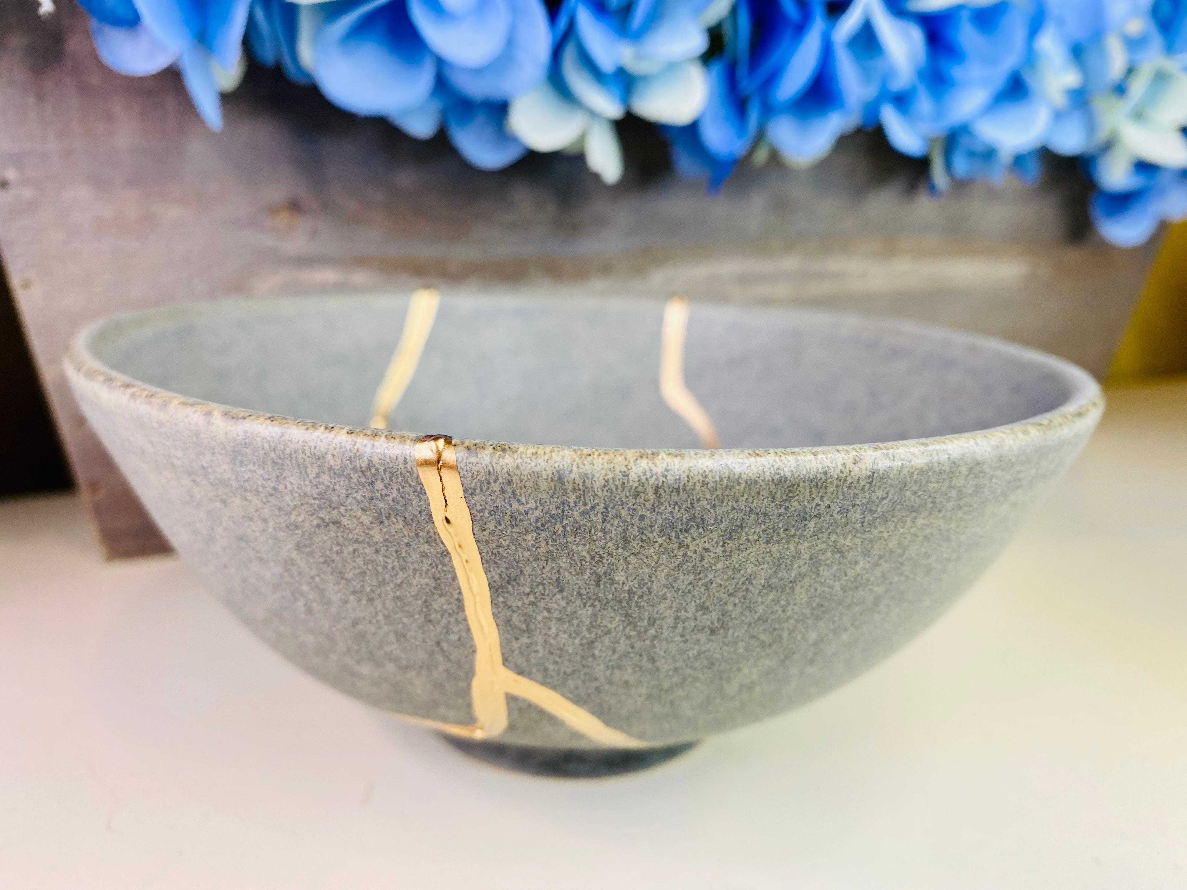 Kintsugi Bowl, Concrete Grey Bowl, Kintsugi Gifts, Minimalist Gift, Kintsugi Pottery, Rustic, Summer Gifts, Kintsugi Stoneware Concrete Bowl