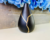 Kintsugi Vase, Black Bud Vase, Kintsugi Gifts, Japanese Decor, Kintsugi Pottery, Fine Art Ceramics, Minimalist, Kintsugi Black Bud Vase