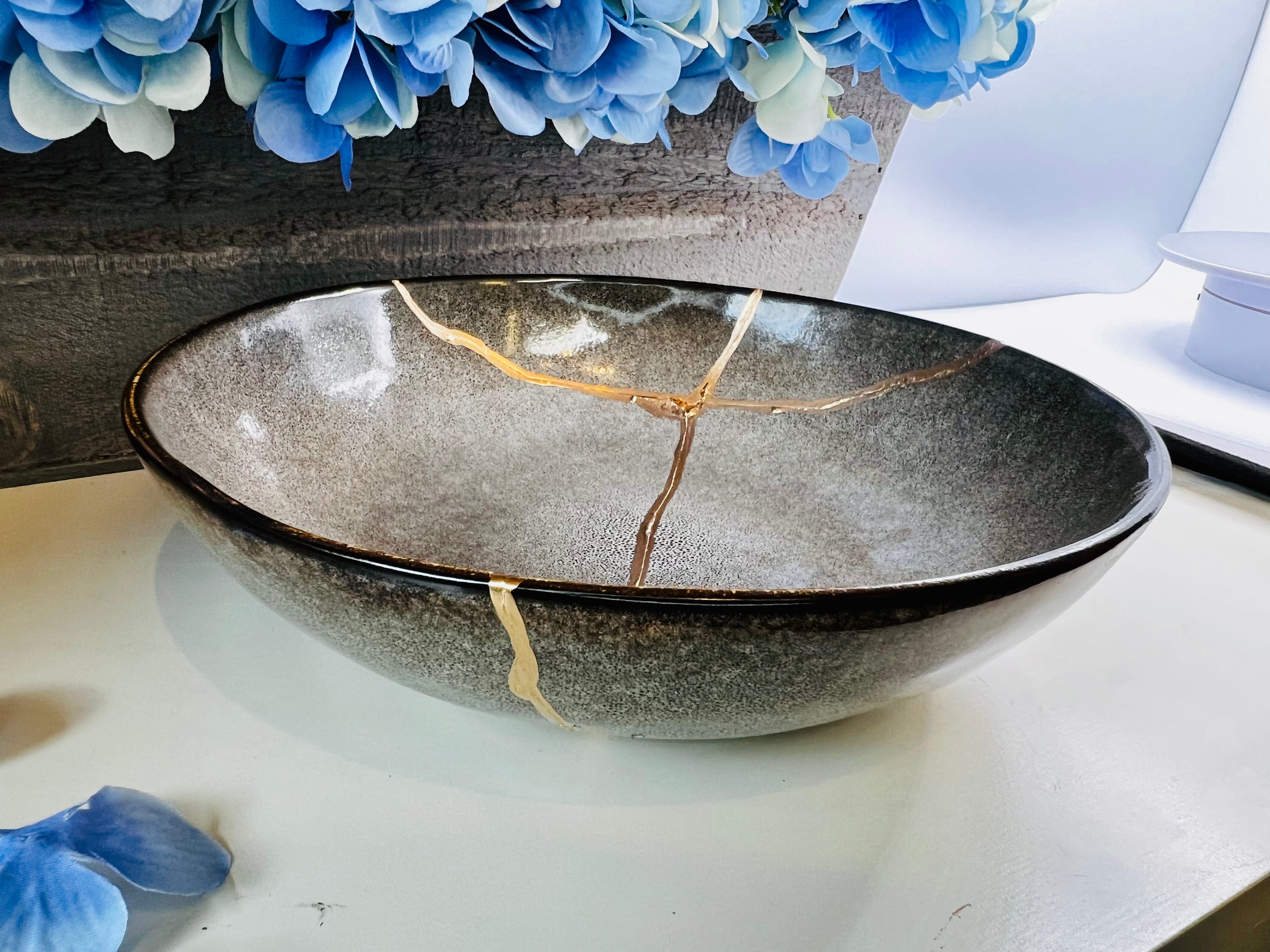 Kintsugi Bowl, Earth Stoneware Bowl, Minimalist, Handmade Home Decor, Kintsugi Gold Repair Art, Personalized Gifts, Mid Century Modern