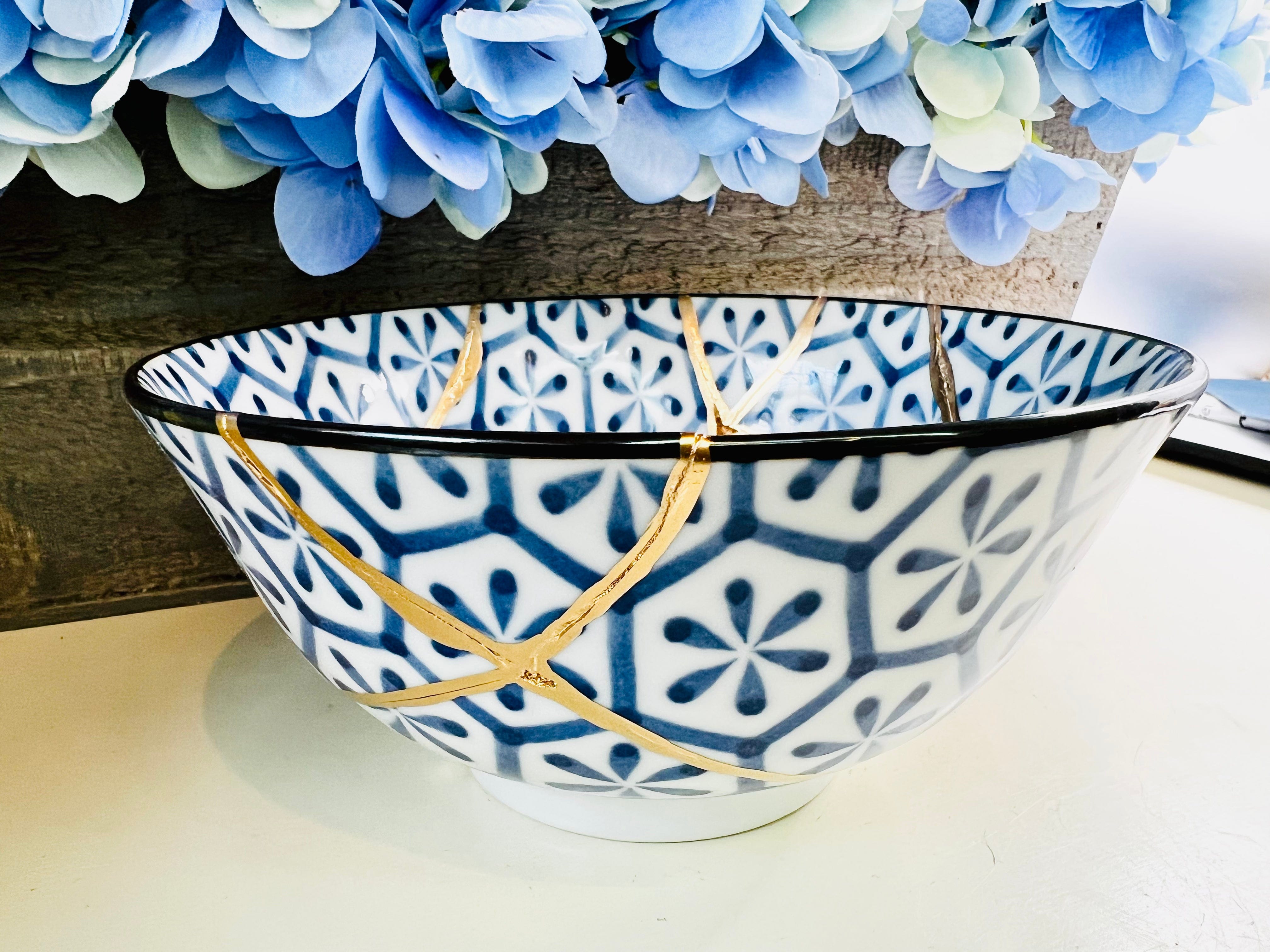 Kintsugi Bowl, Kintsugi Monyou Blue, Kintsugi Pottery, Minimalist, Home Decor, Fall Gifts, Blue and White Lined Ring Dish